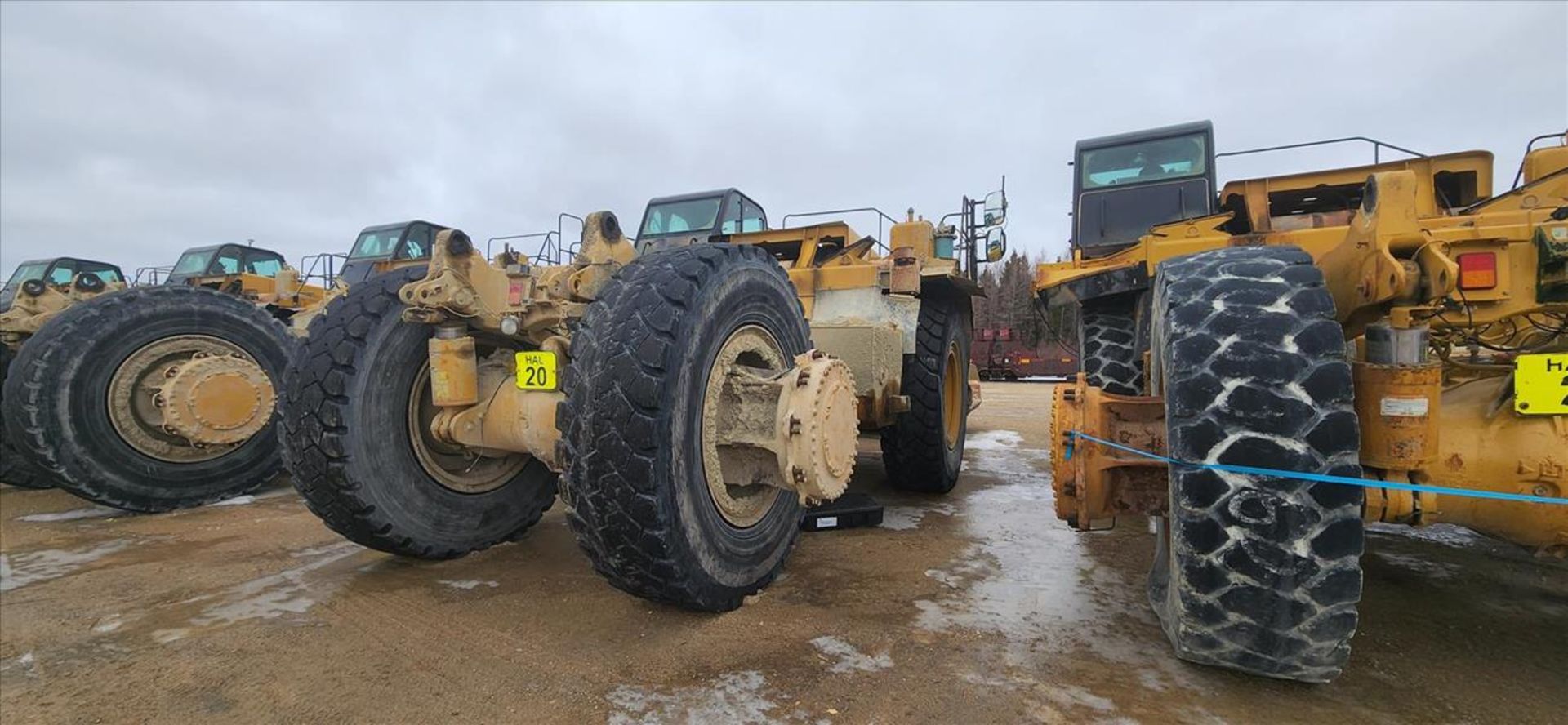 Caterpillar haul truck, mod. 777F, ser. no. CAT0777FLJRPO1382 approx. 57239 hrs. w/ dump box ( - Image 6 of 9