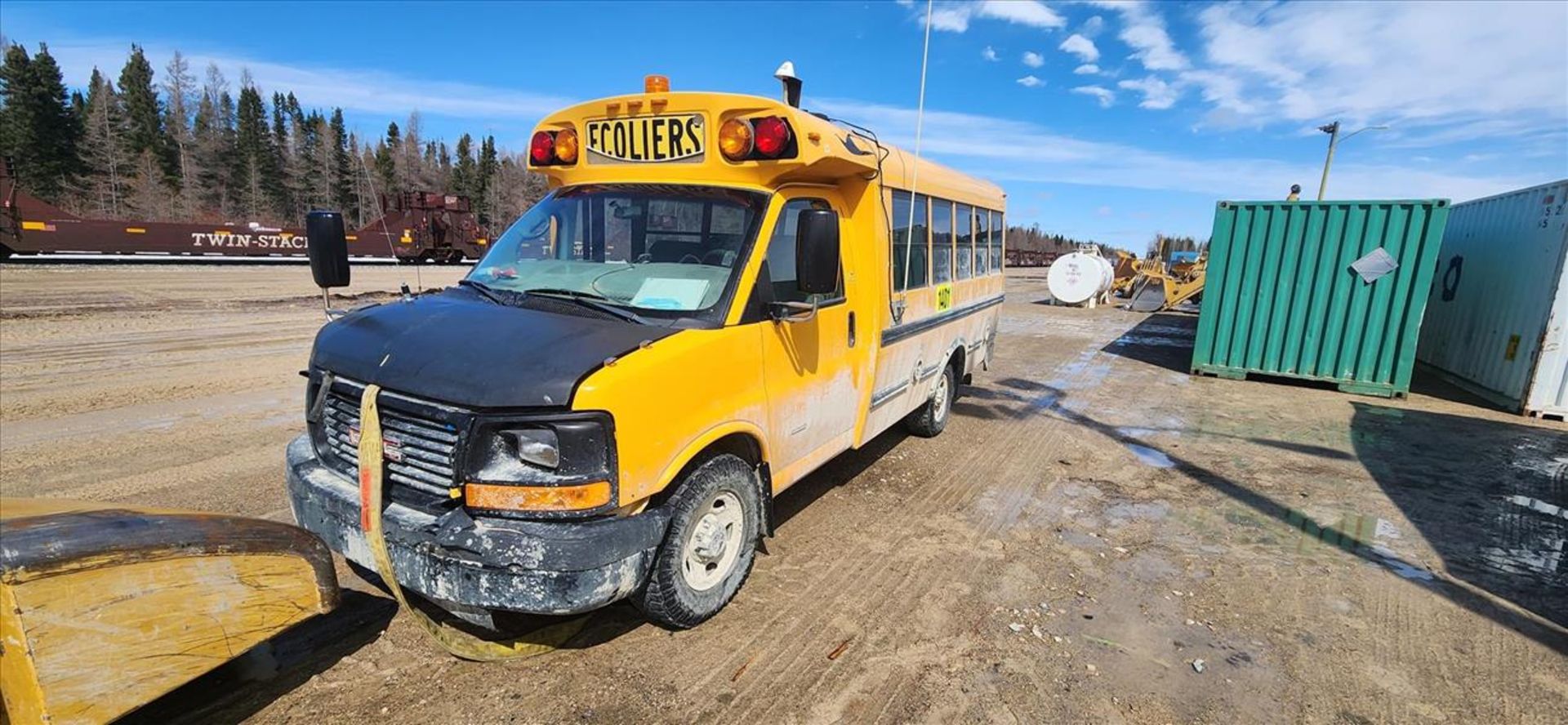 GMC/Bluebird Microbird school bus, VIN 1GD0728L0E1178230, Duramax diesel eng. (requires repair) (