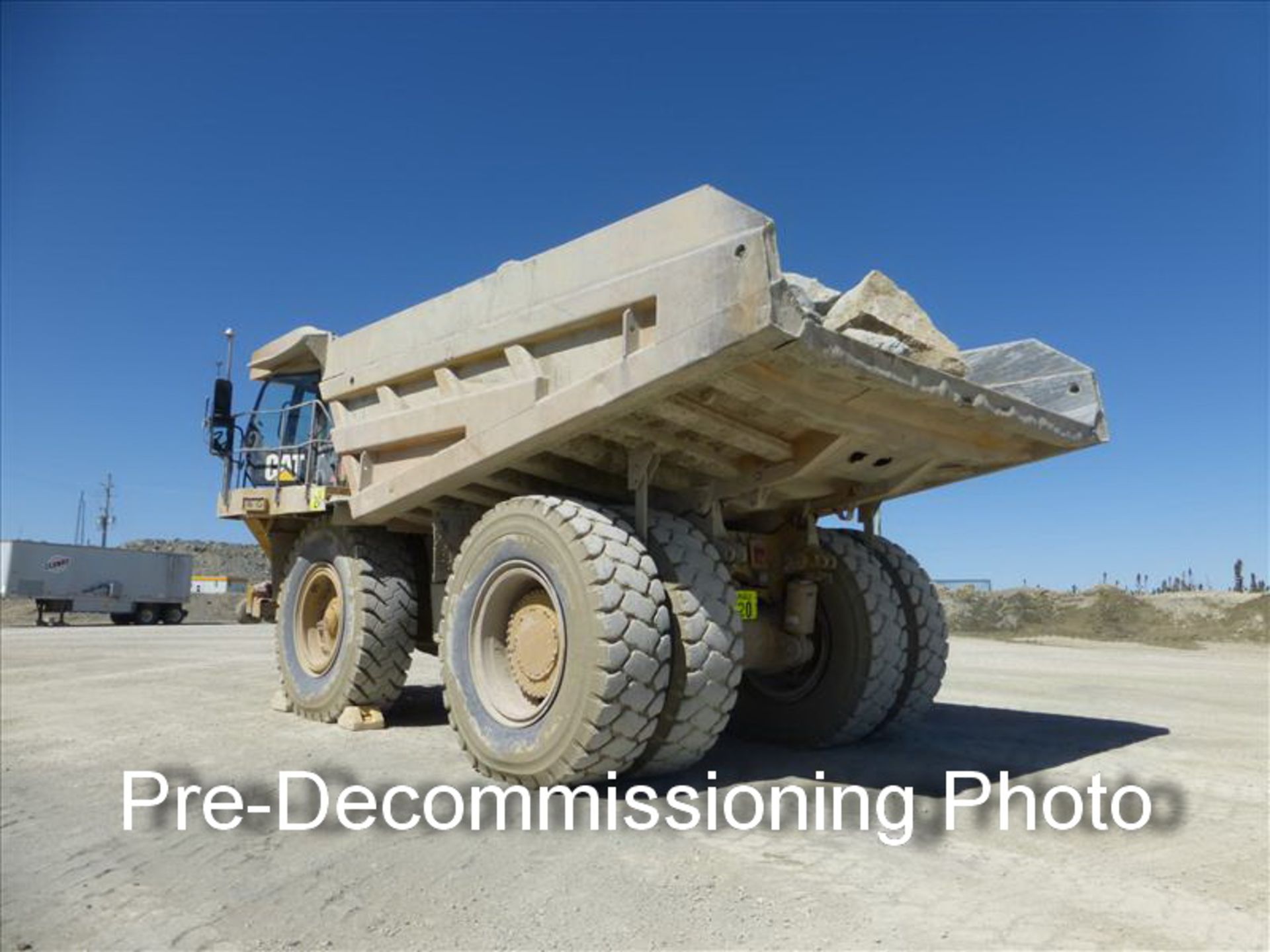 Caterpillar haul truck, mod. 777F, ser. no. CAT0777FLJRPO1382 approx. 57239 hrs. w/ dump box ( - Image 2 of 9