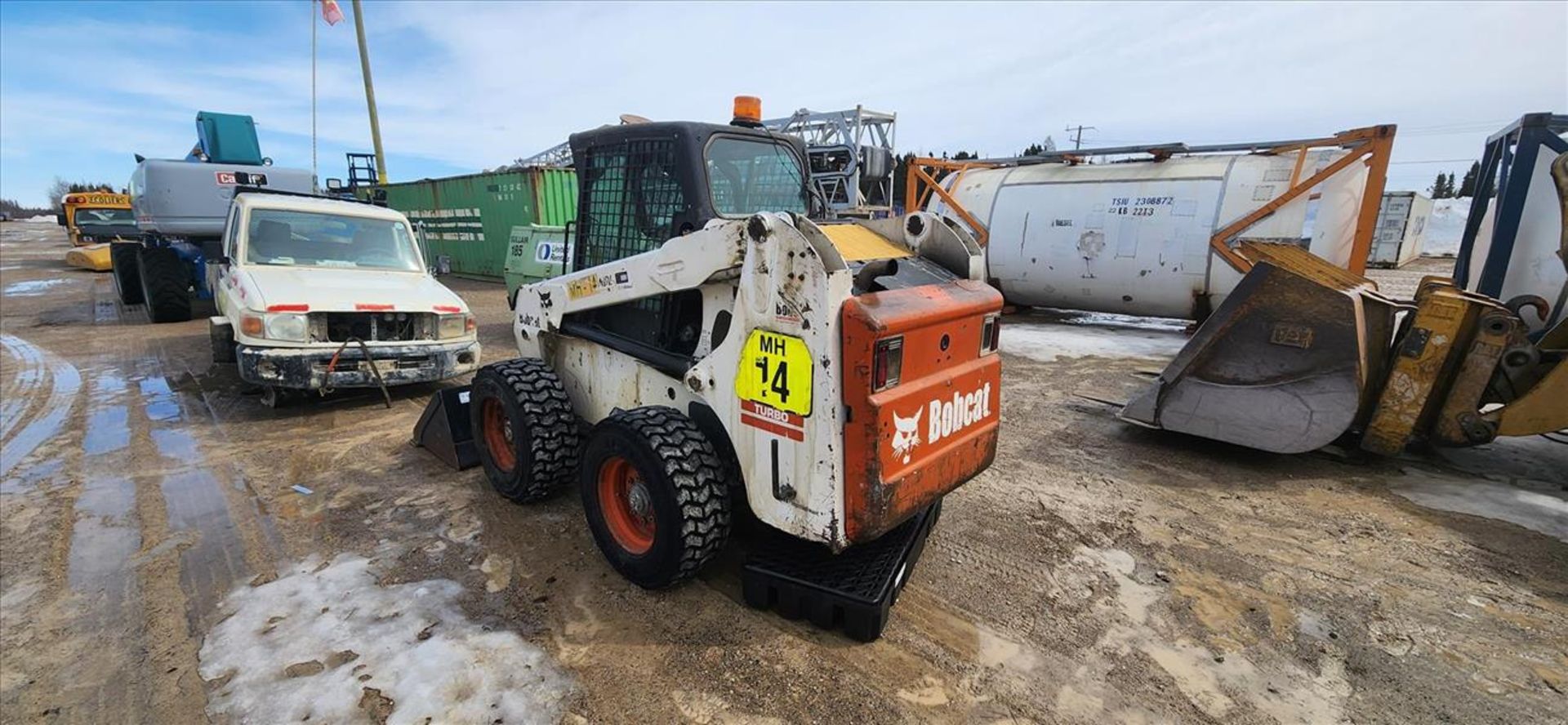 BobCat skidsteer, mod. S220 Turbo, ser. no. 526214558, approx. 621 hrs. (requires repair) w/ - Image 4 of 8