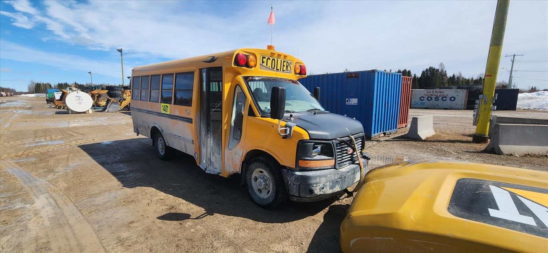 GMC/Bluebird Microbird school bus, VIN 1GD0728L0E1178230, Duramax diesel eng. (requires repair) ( - Image 4 of 8