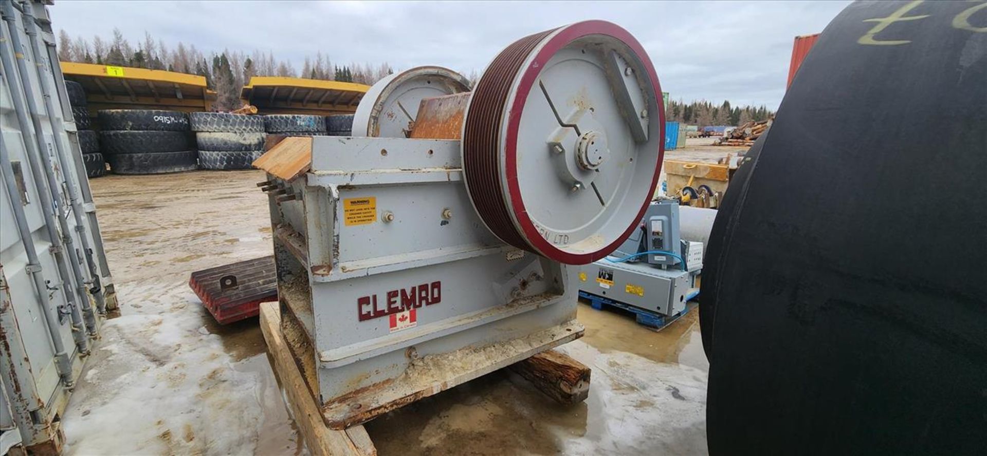 Clemro Jaw Crusher, mod. 24x36, ser. no. 1484-4132 (2008) c/w (2) jaw crusher plates (Asset