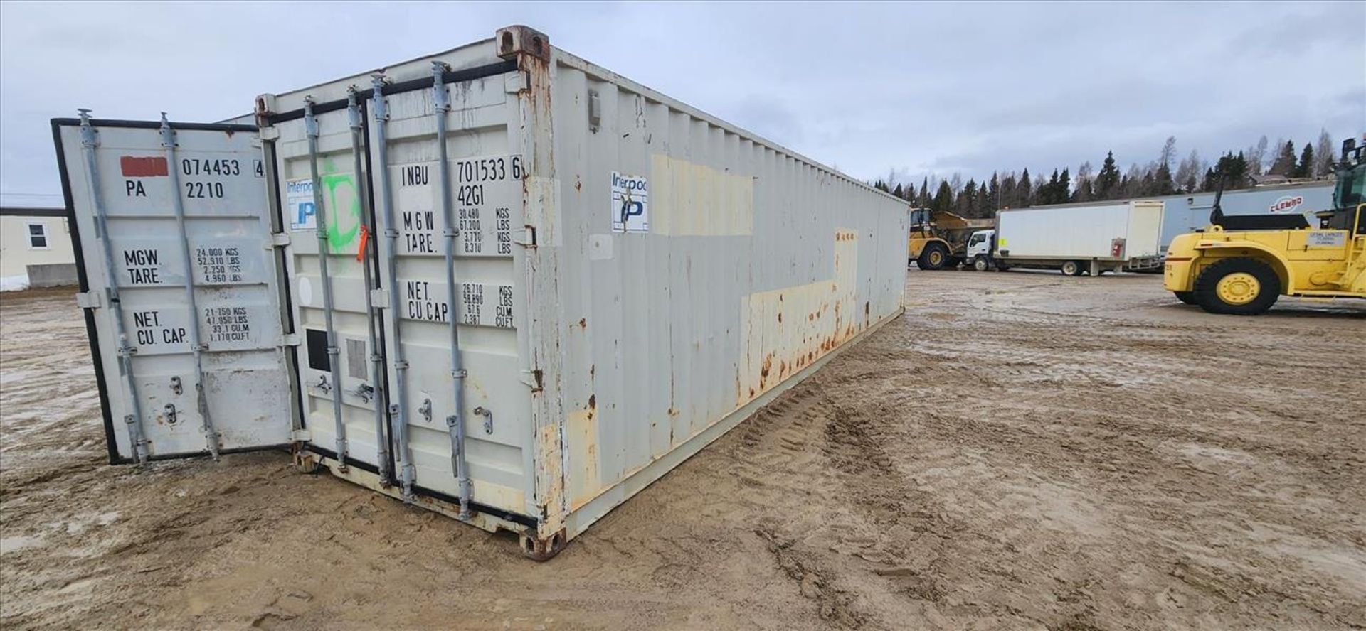 sea container, 40 ft. c/w contents: misc. new and used tires (Asset Location: Hallnor Yard) {Day - Image 3 of 3