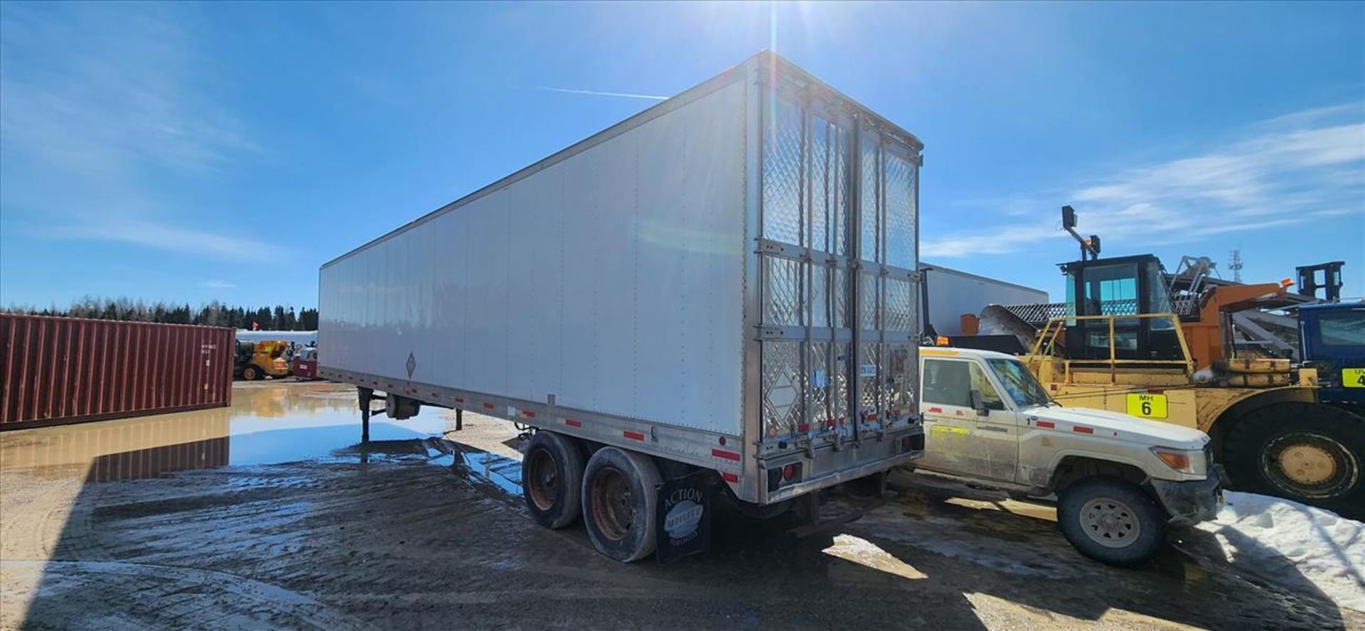Utility hwy trailer, mod. 2000RX, VIN 1UYVS2486RM084506, 53 ft., T/A, aluminum deck, barn-doors (