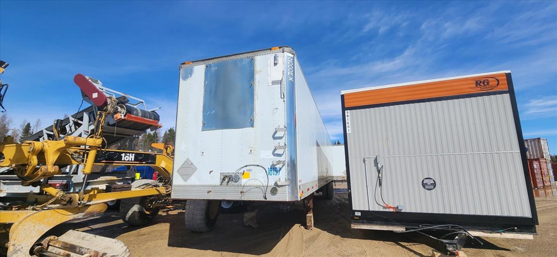 Utility hwy trailer, mod. 2000RX, VIN 1UYVS2481RM084607, 53 ft., T/A, aluminum deck, barn-doors ( - Image 2 of 5