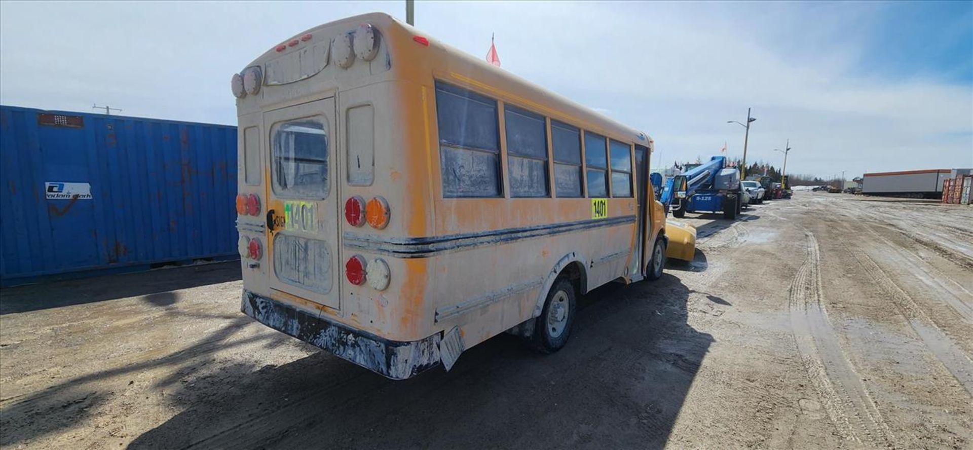 GMC/Bluebird Microbird school bus, VIN 1GD0728L0E1178230, Duramax diesel eng. (requires repair) ( - Image 3 of 8