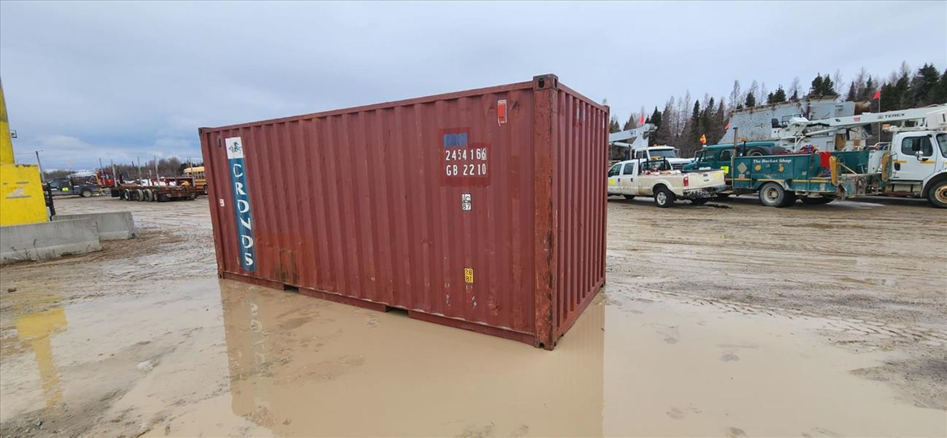 sea container, 20 ft. c/w contents: white well pebbles (Asset Location: Hallnor Yard) {Day 1} [TAG - Image 4 of 4