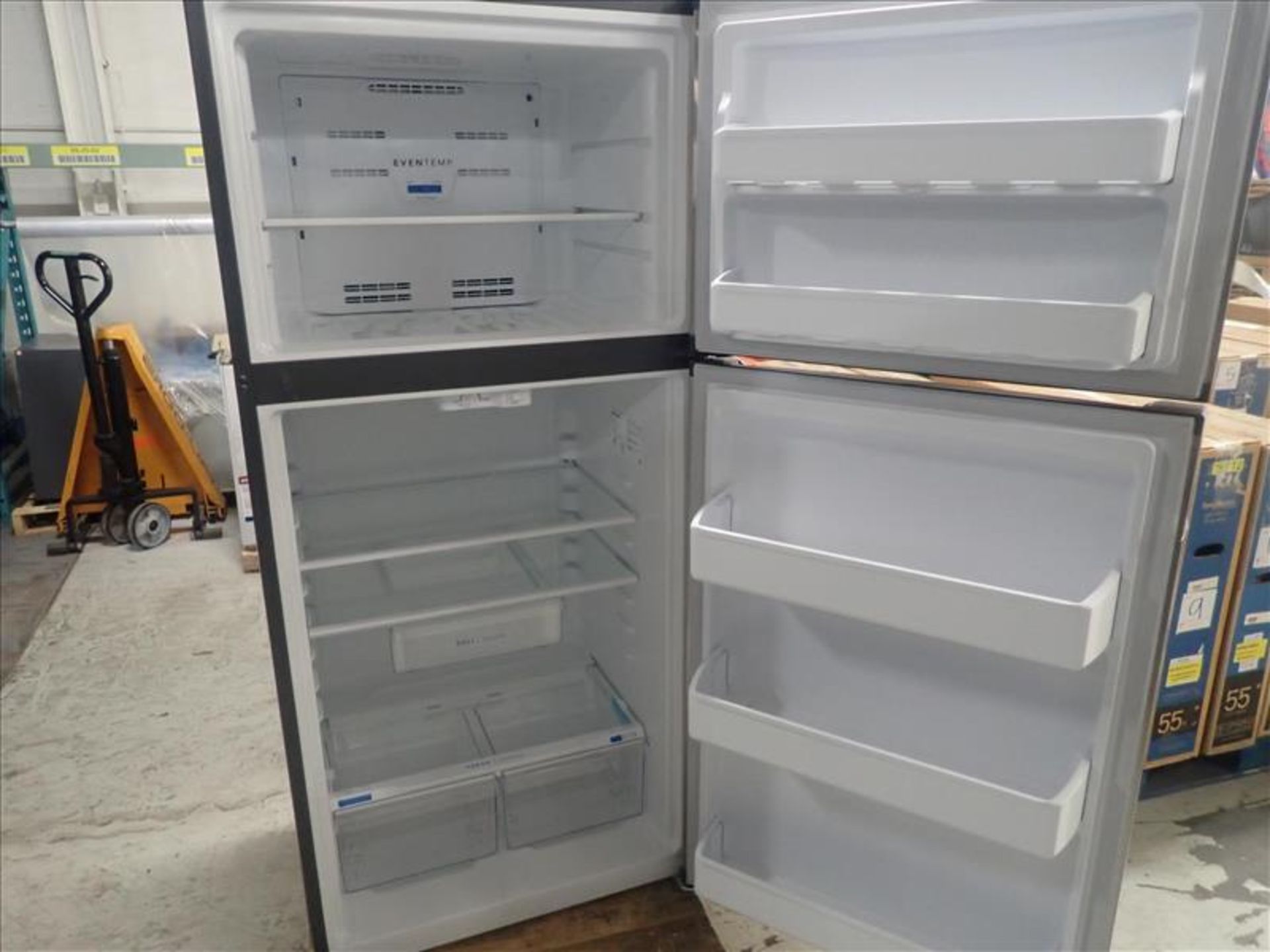 Frigidaire top freezer refrigerator, mod. FFHT1B35VS1, stainless steel finish, 30 in. W x 31 D x - Image 5 of 5