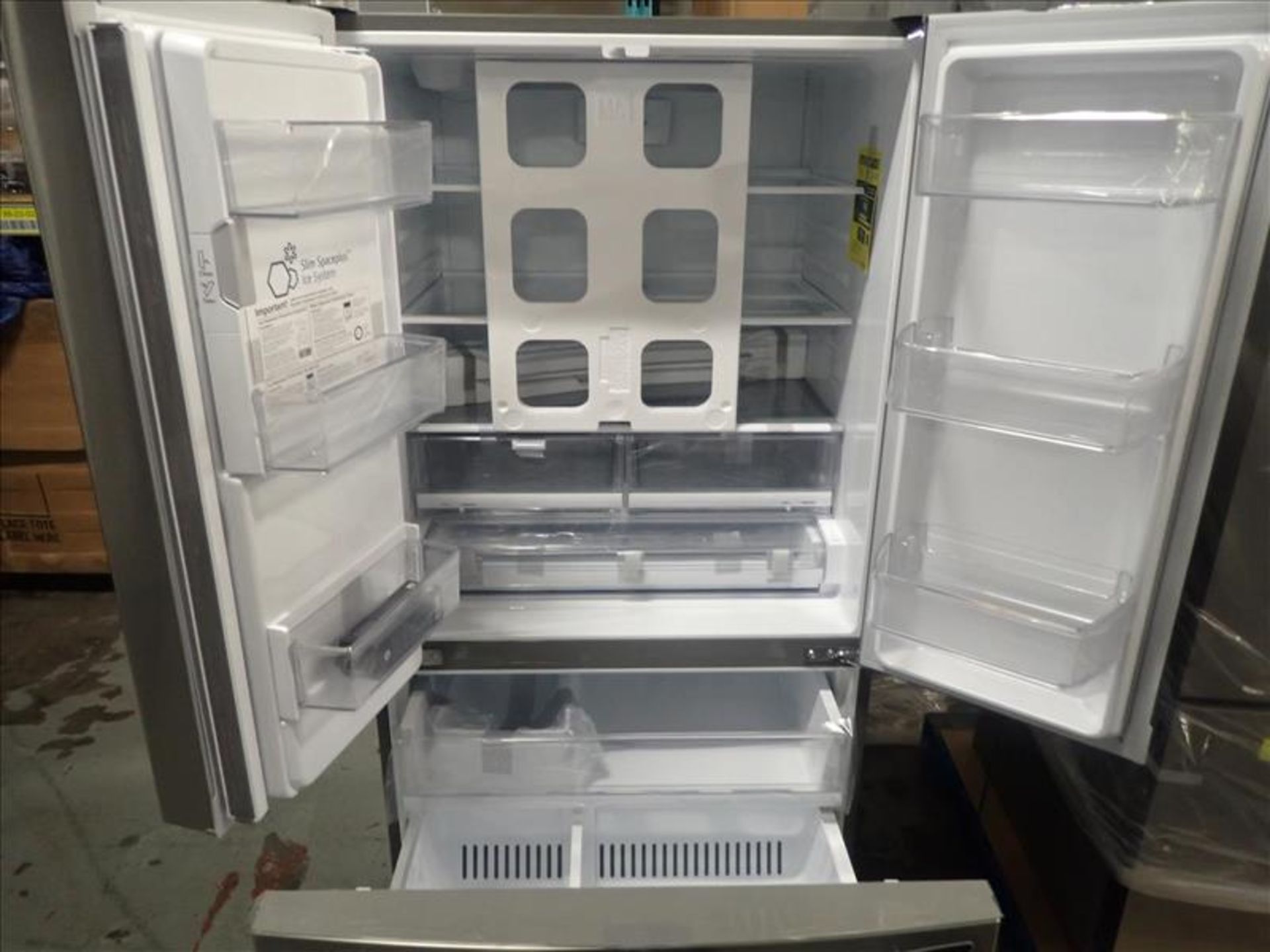 LG bottom freezer french door refrigerator, mod. LFXS28968S/08, ice maker, stainless steel finish, - Image 4 of 6