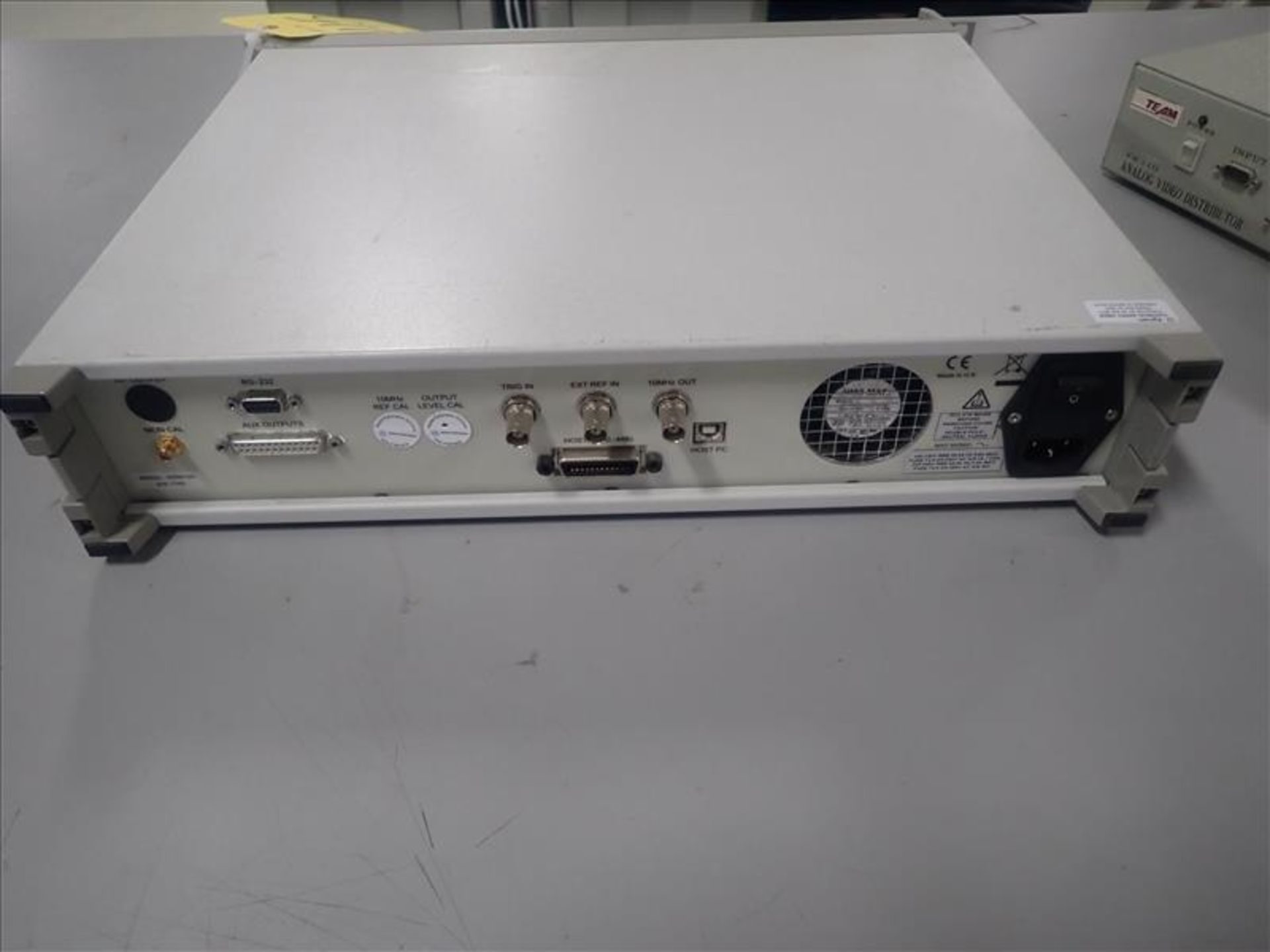 Spirent GS56100 GPS/SBAS signal generator - Image 2 of 3
