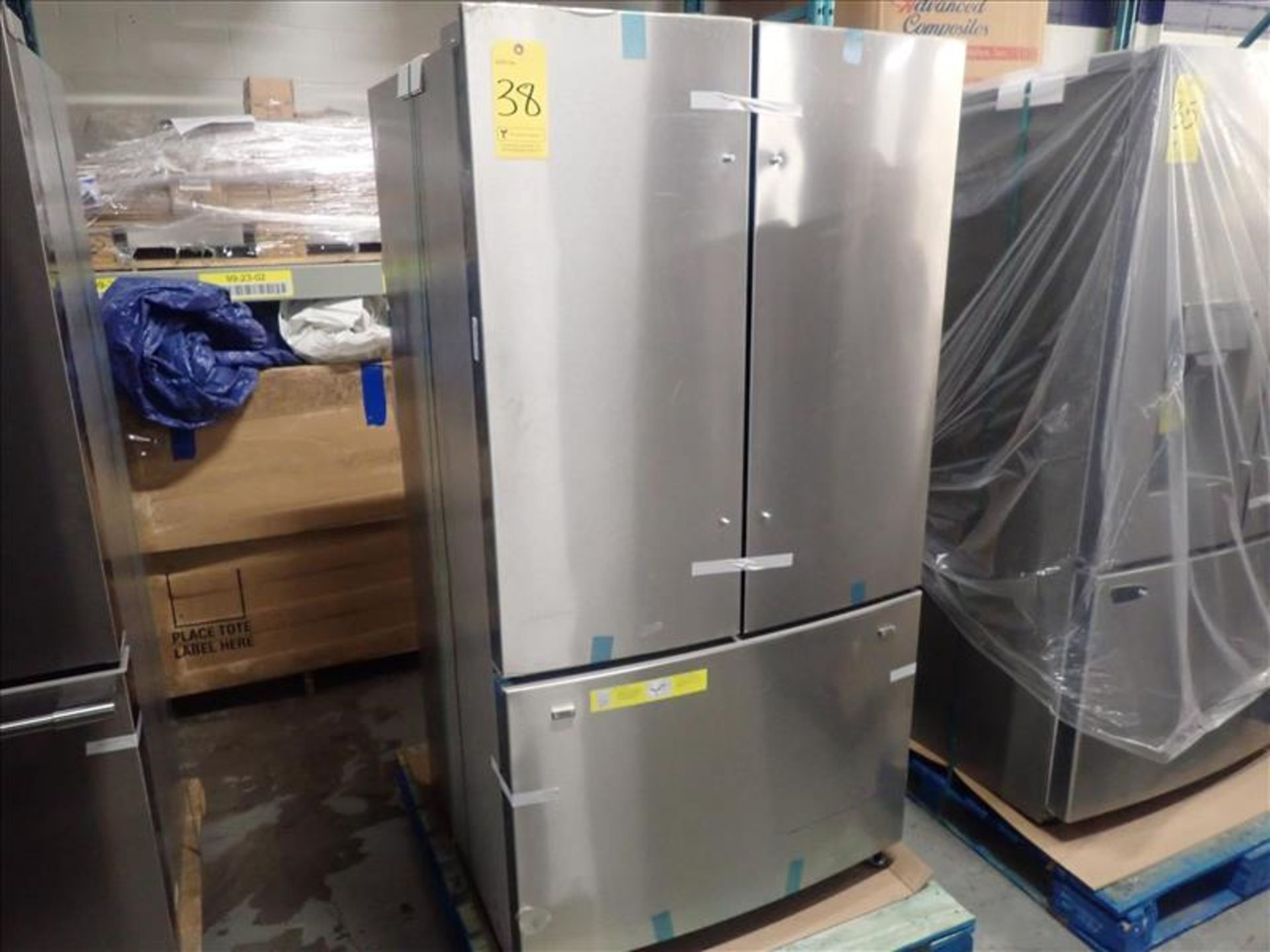 Electrolux bottom freezer french door refrigerator, mod. FFHN2750TS9, stainless steel finish, 36 in.