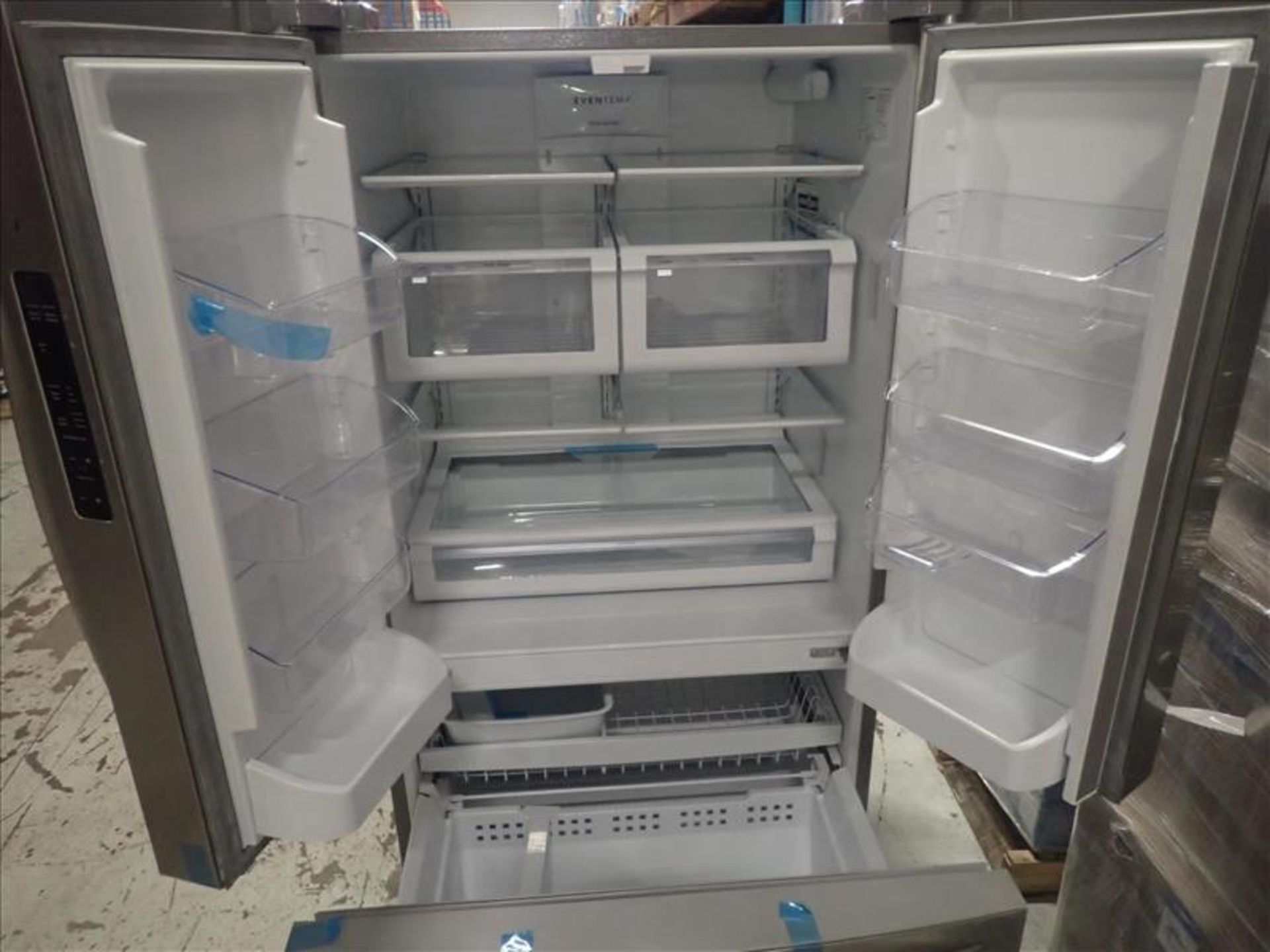 Electrolux bottom freezer french door refrigerator, mod. FFHN2750TS9, stainless steel finish, 36 in. - Image 3 of 6