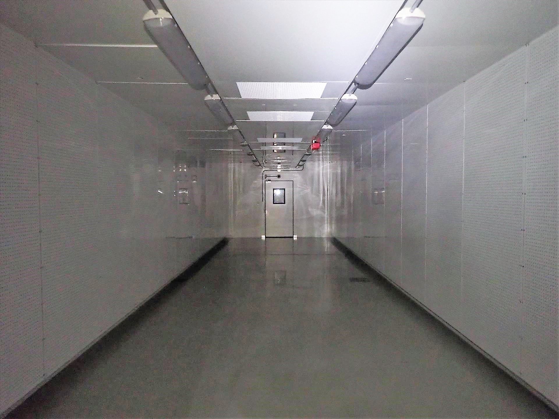 Conviron drying room, 50 ft. x 12 ft., ducting, perforated wall panels w/ Argus control panel, - Image 4 of 5