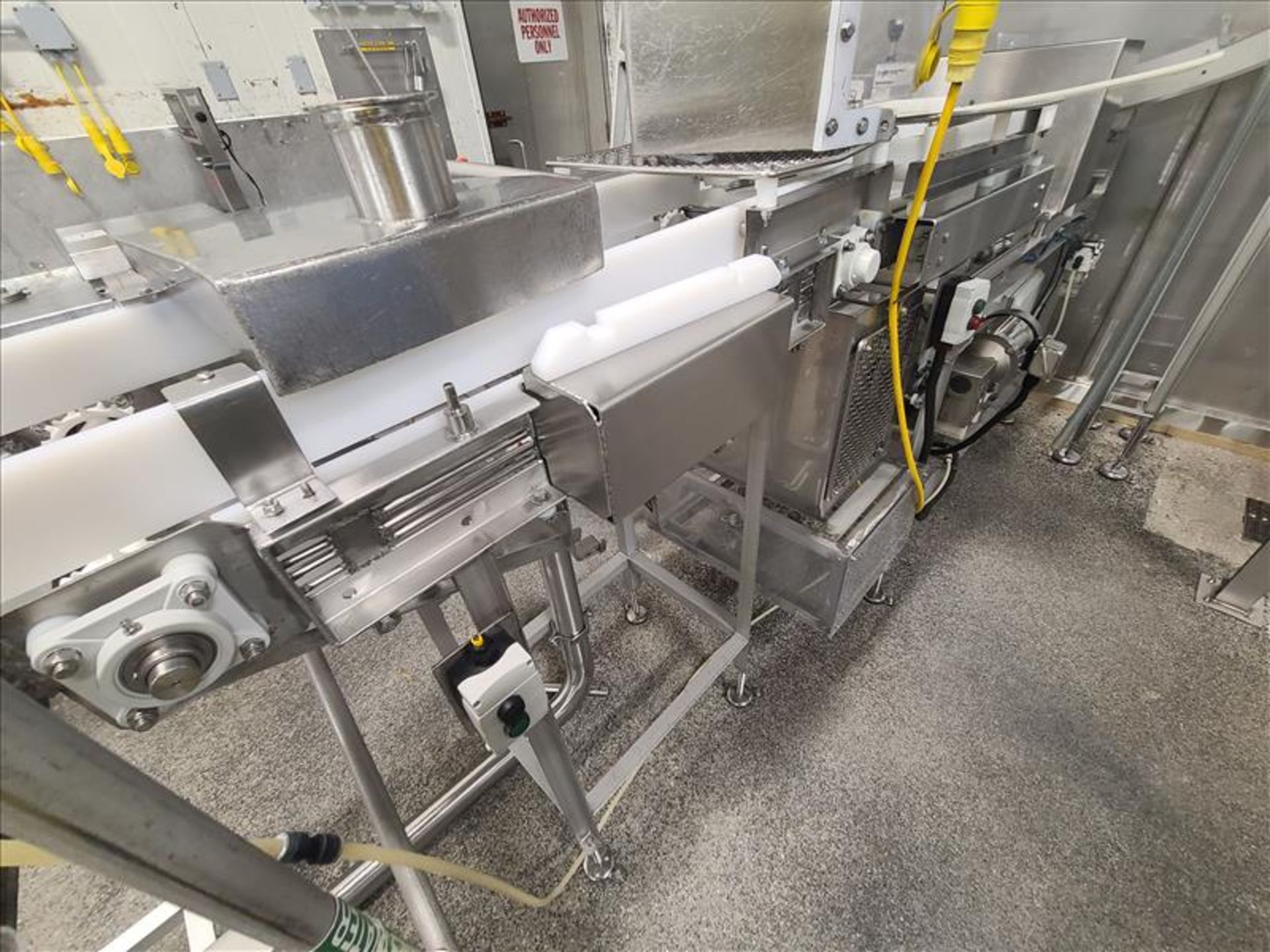 exit belt conveyor, stainless steel, pwr, 0.75 hp wash-down motor, 20 in. x 10 ft. [Loc. Packaging/ - Image 3 of 6