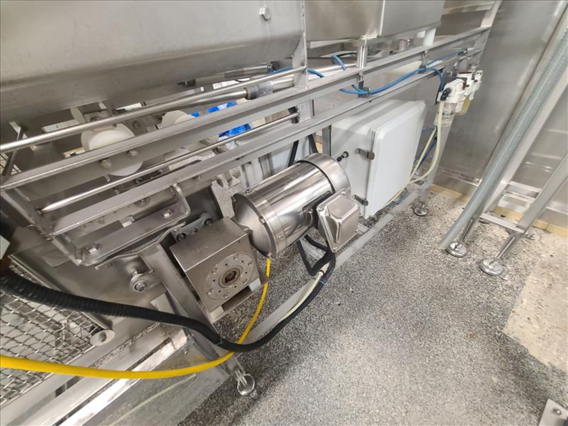 exit belt conveyor, stainless steel, pwr, 0.75 hp wash-down motor, 20 in. x 10 ft. [Loc. Packaging/ - Image 5 of 6