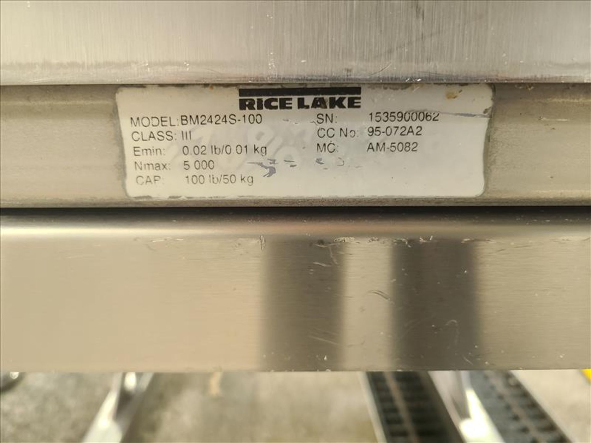 in-line scale, stainless steel w/ RiceLake !Qplus355 2A weight indicator, 50 kg cap., 20 in. x 30 - Image 4 of 4