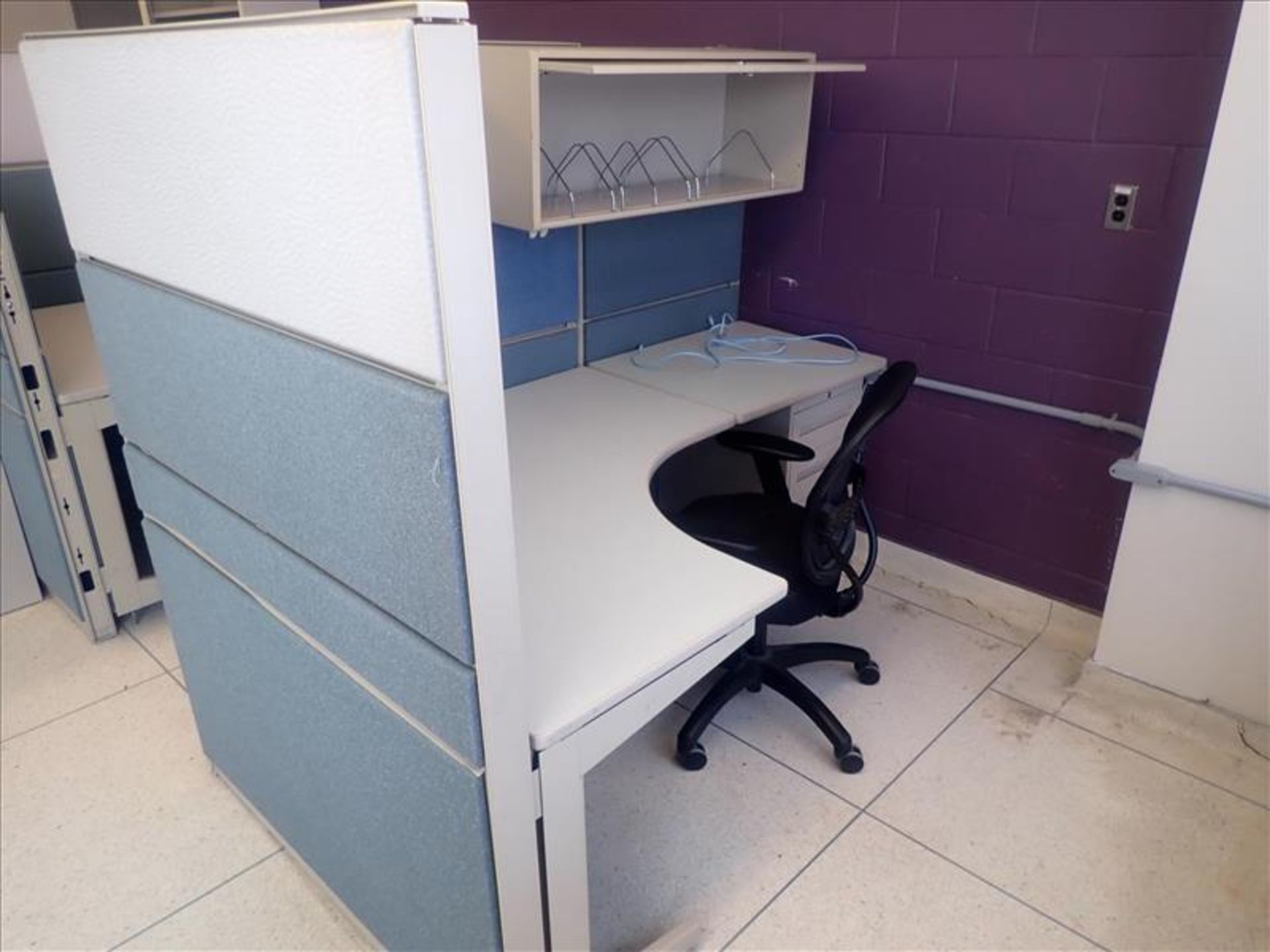 content of office: (9) cubicles w/ chairs (furnishings only) - Image 7 of 8