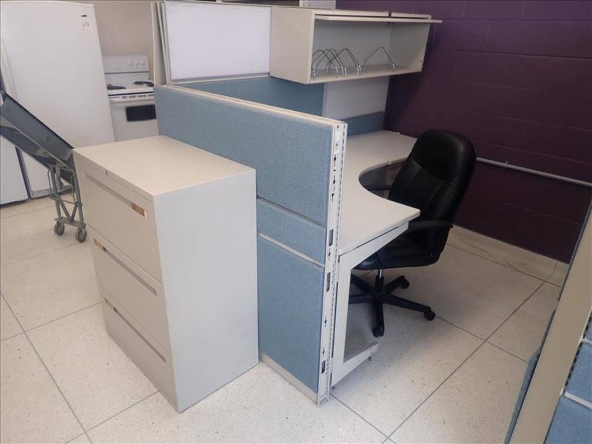 content of office: (9) cubicles w/ chairs (furnishings only) - Image 6 of 8