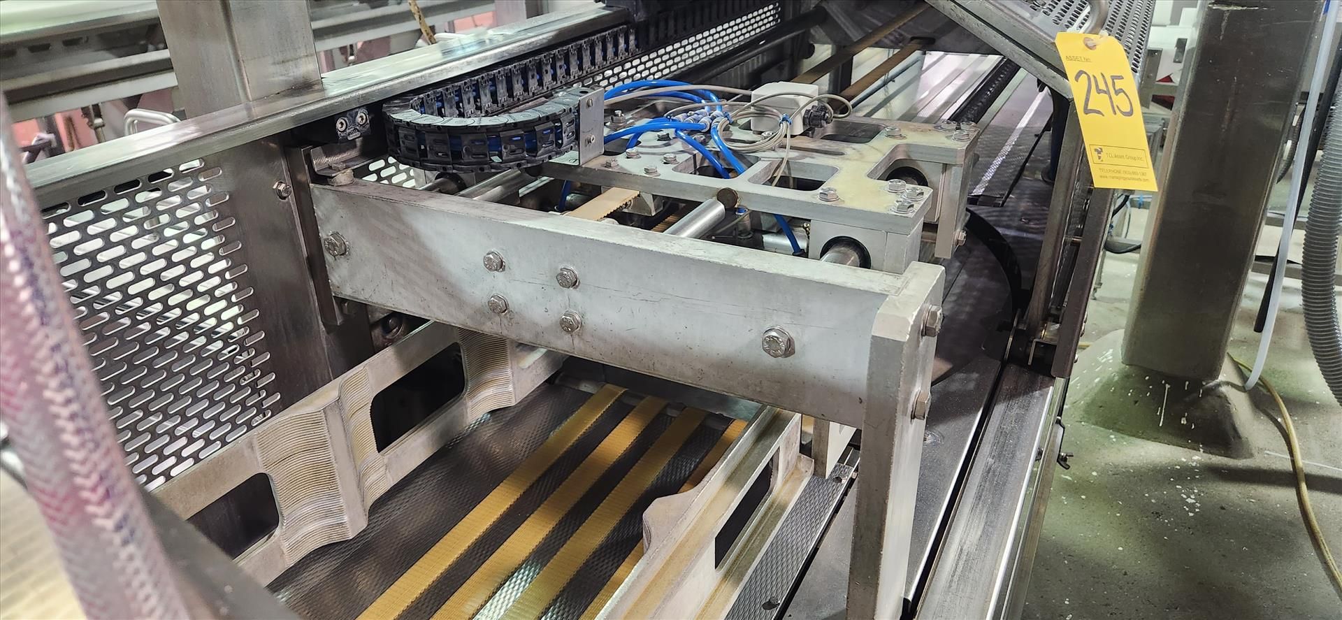 MultiVac tray sealer, mod. T400, stainless steel w/ infeed conveyor [Loc. Deboning] - Image 4 of 6