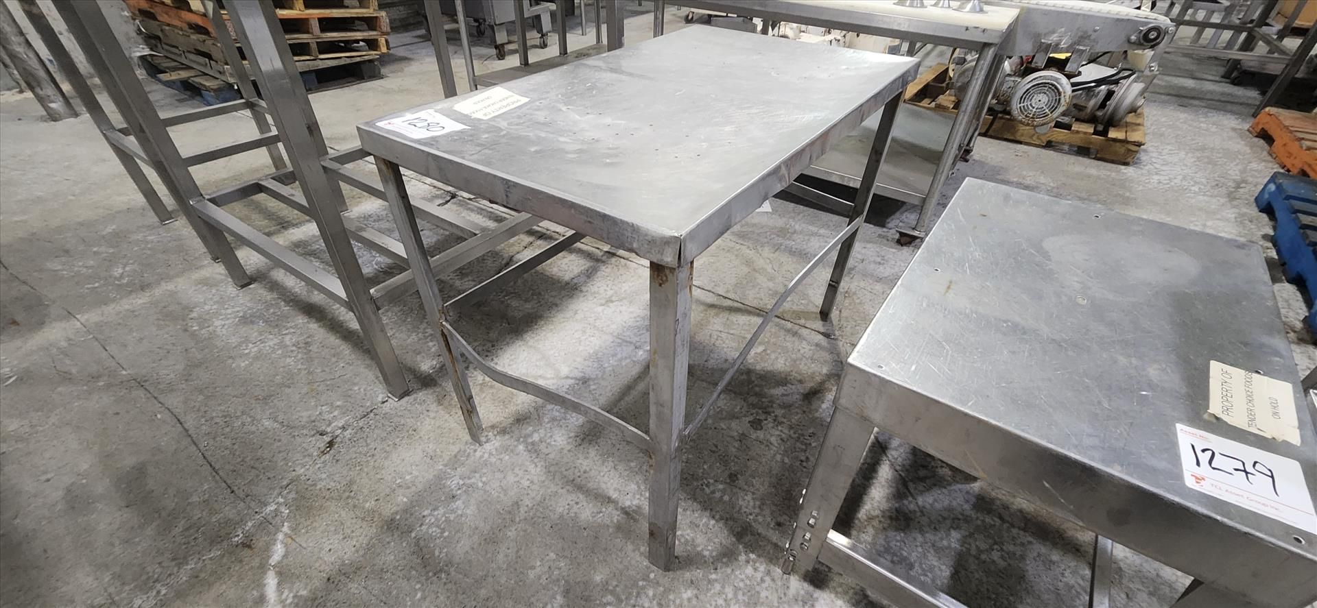 table, stainless steel, approx. 24 in. x 40 in. [TAG 1280 - LOC Brockley Dr.]