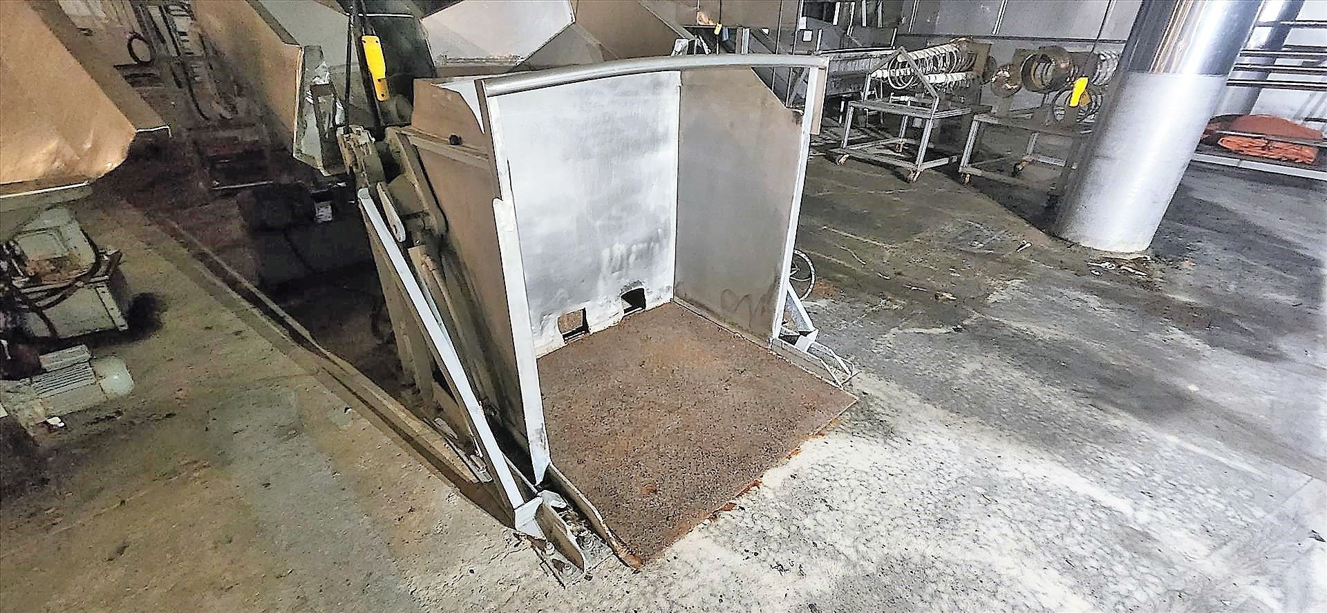 tote dumper, stainless steel, approx. 48 in. x 52 in. x 42 in. pivot point c/w 5 hp hydraulic
