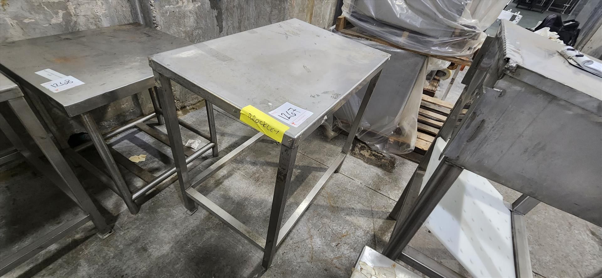 table, stainless steel, approx. 24 in. x 36 in. [TAG 1267 - LOC Brockley Dr.]