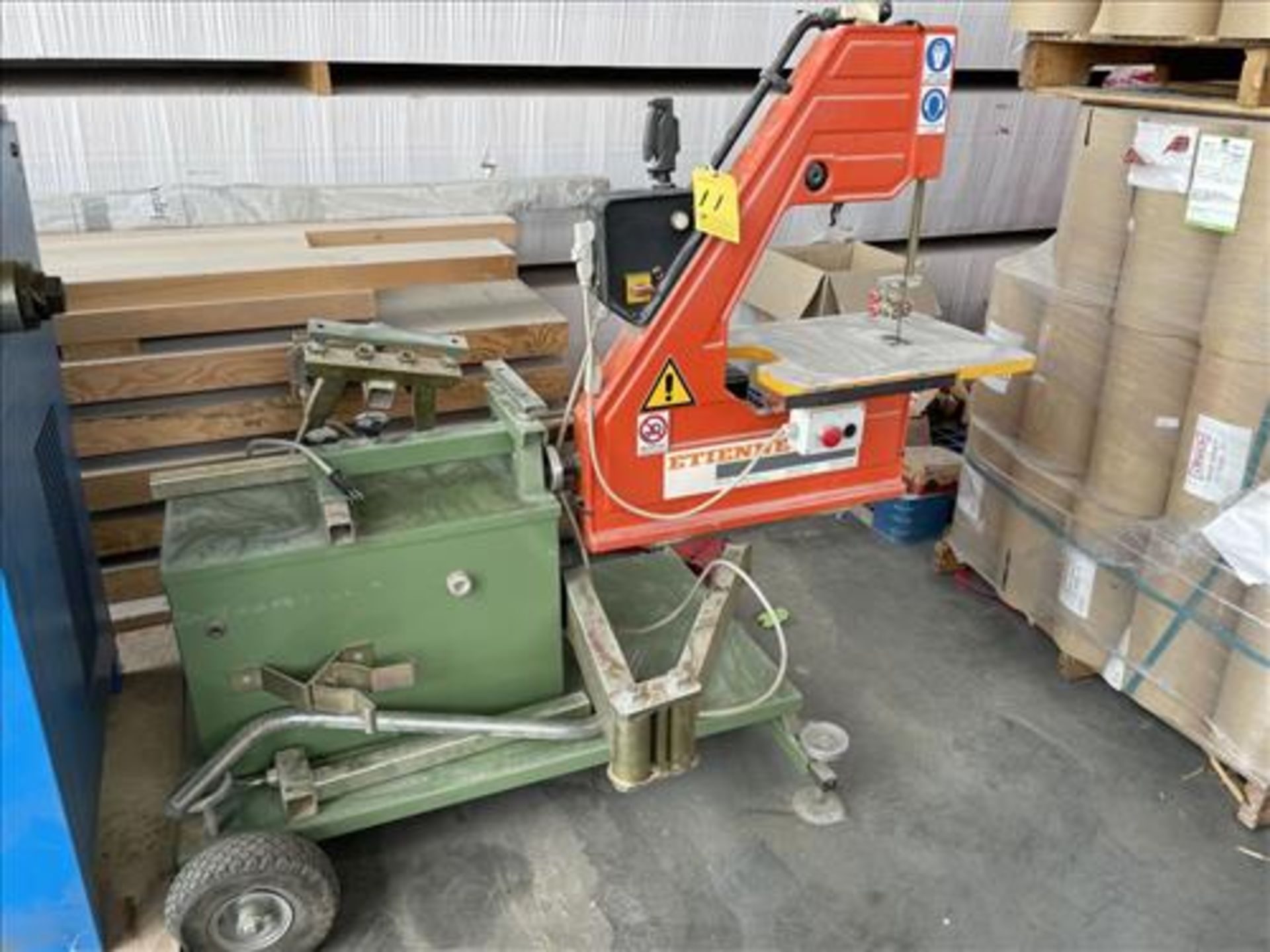 MD Dario SV3 Articulating Vertical Bandsaw