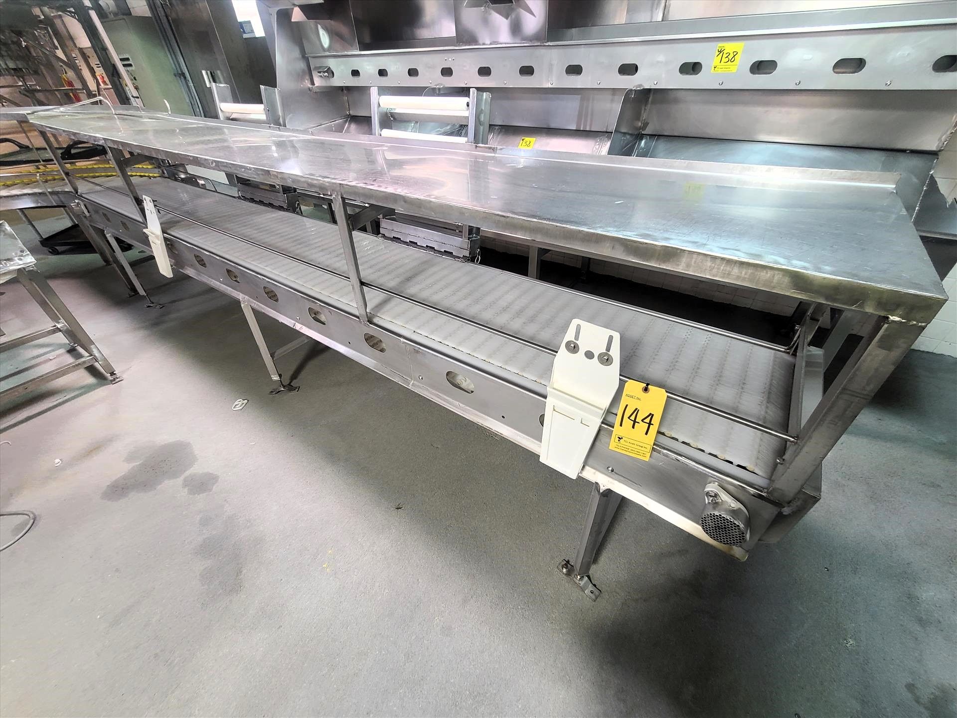 box conveyor, approx. 18 in. x 13 ft./18 in. x 18 ft., 0.75 hp wash-down motor c/w roller