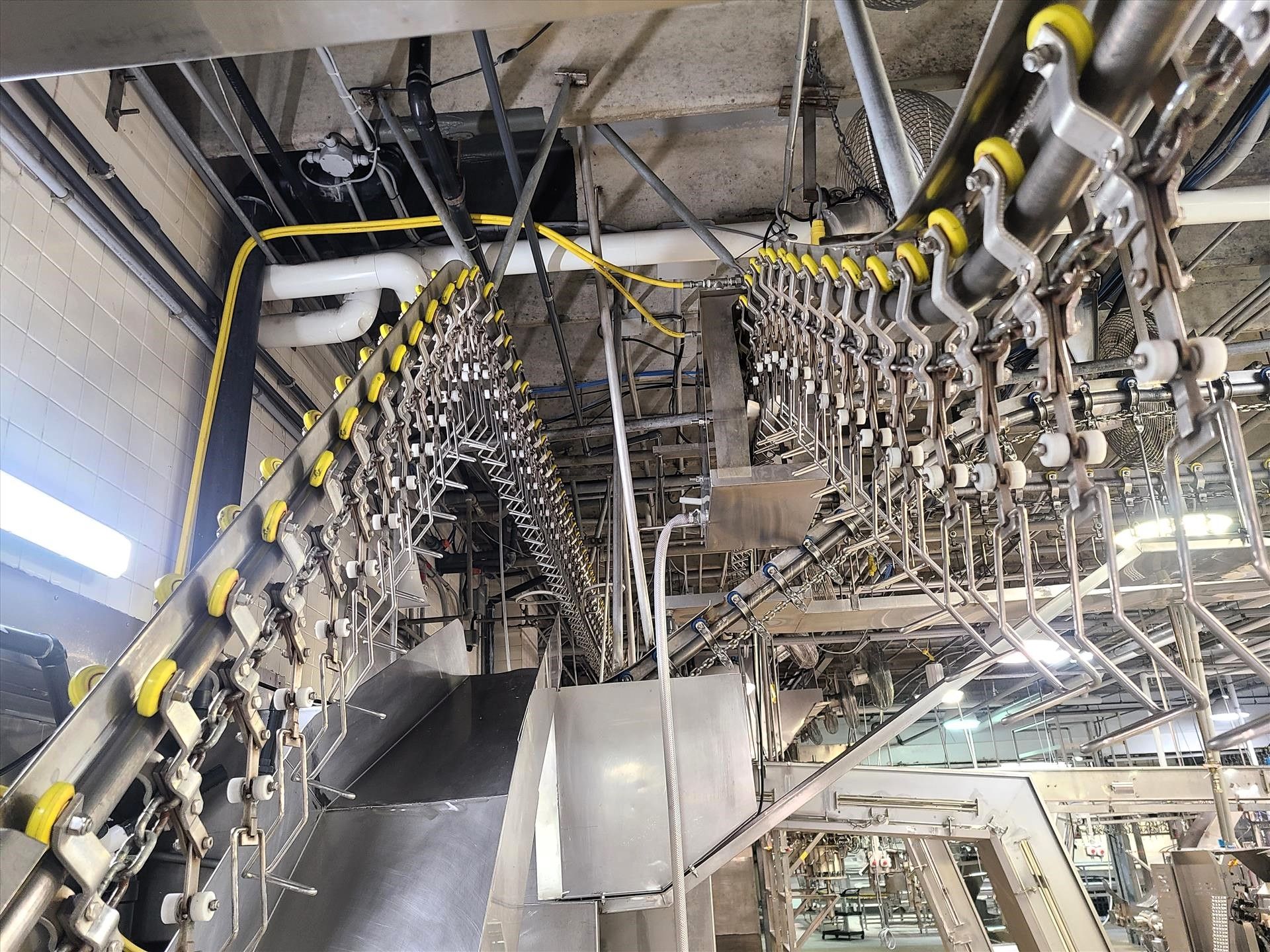 Chickway overhead conveyor, approx. 5160 ft. w/ 860 shackles at 6 in. throughout Whole Bird and - Image 3 of 4