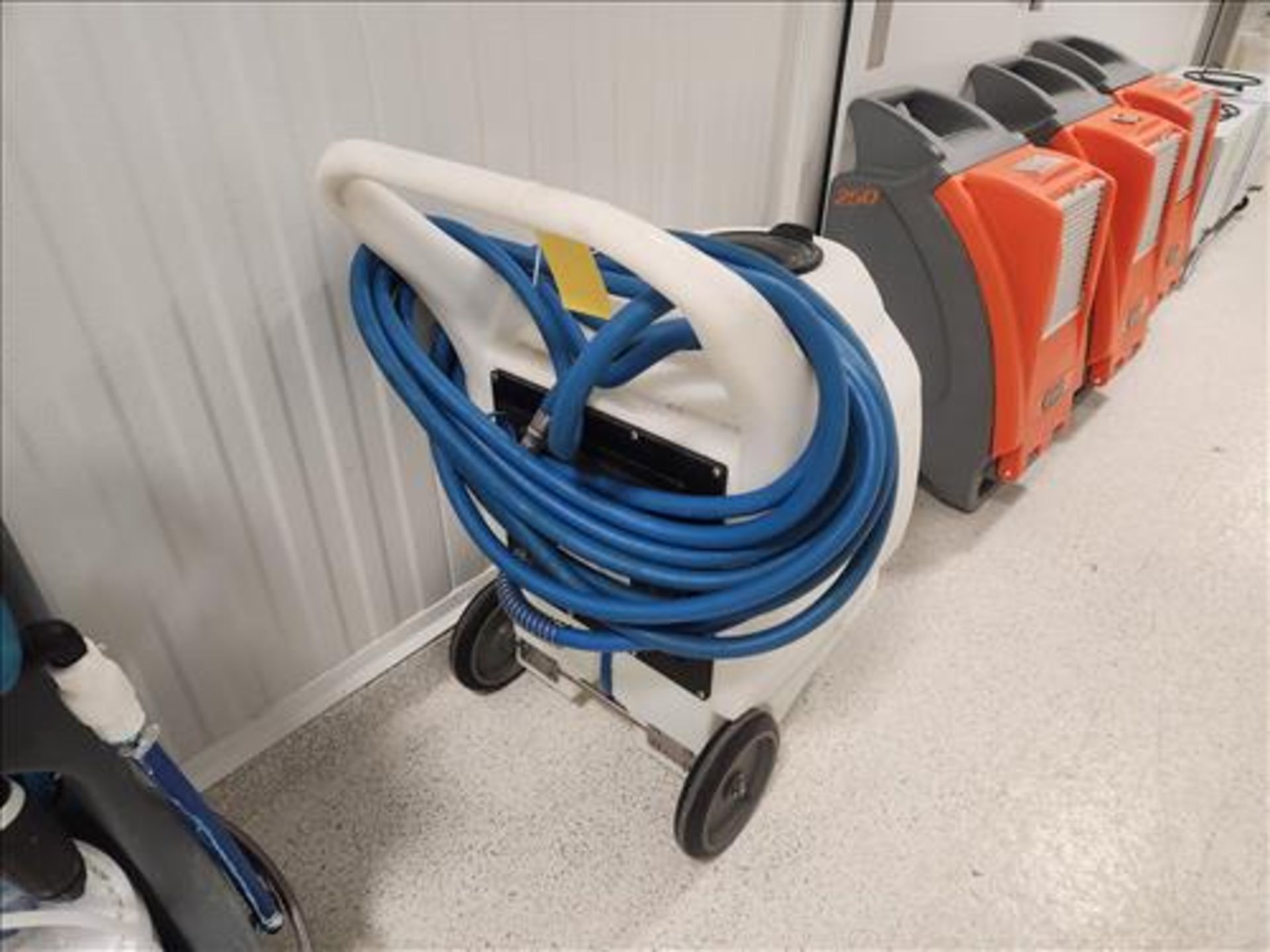 wash/foamer cart w/ pump and hose, 144L cap. [Loc. Main hallway] - Image 2 of 3