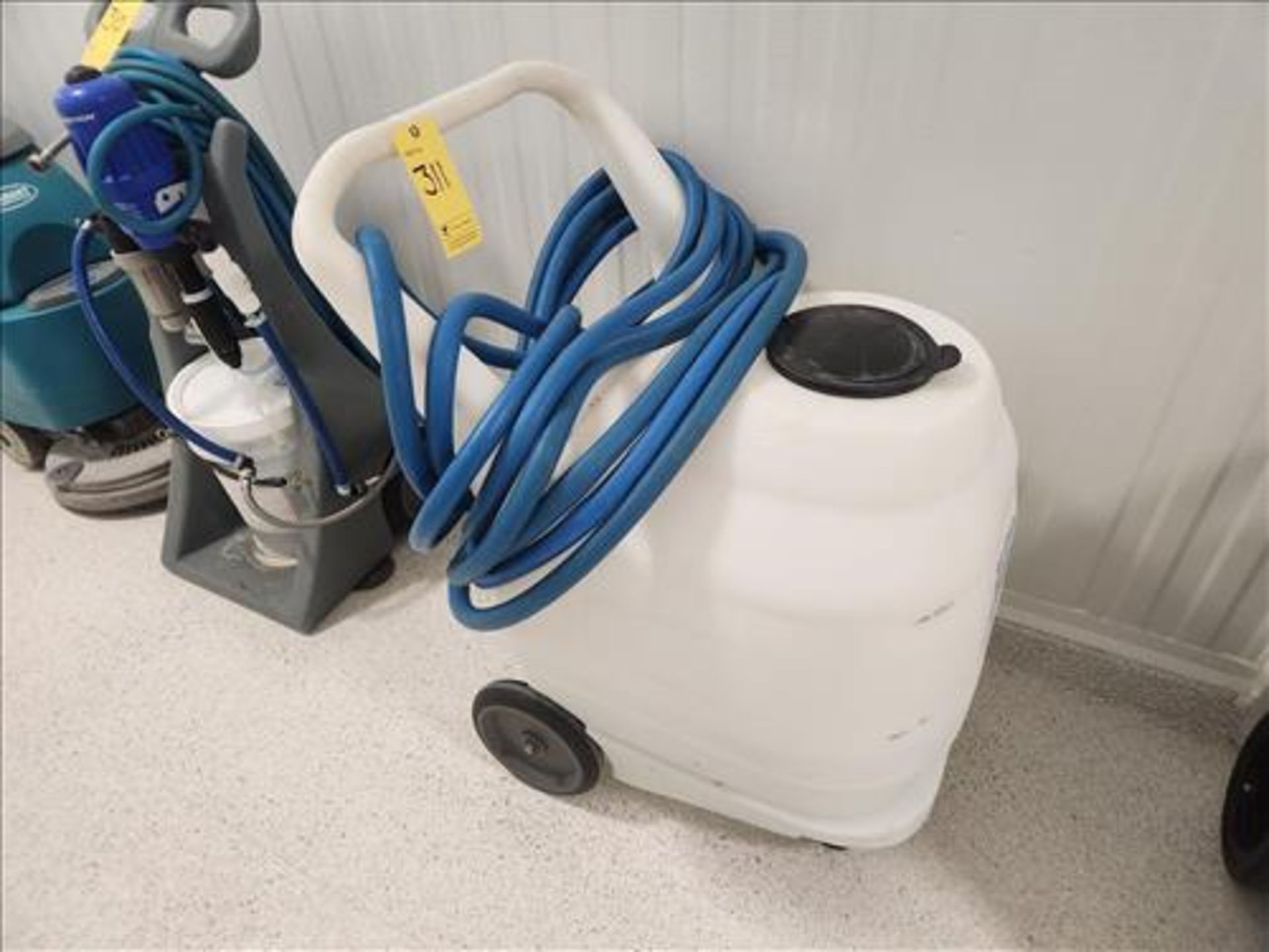 wash/foamer cart w/ pump and hose, 144L cap. [Loc. Main hallway]