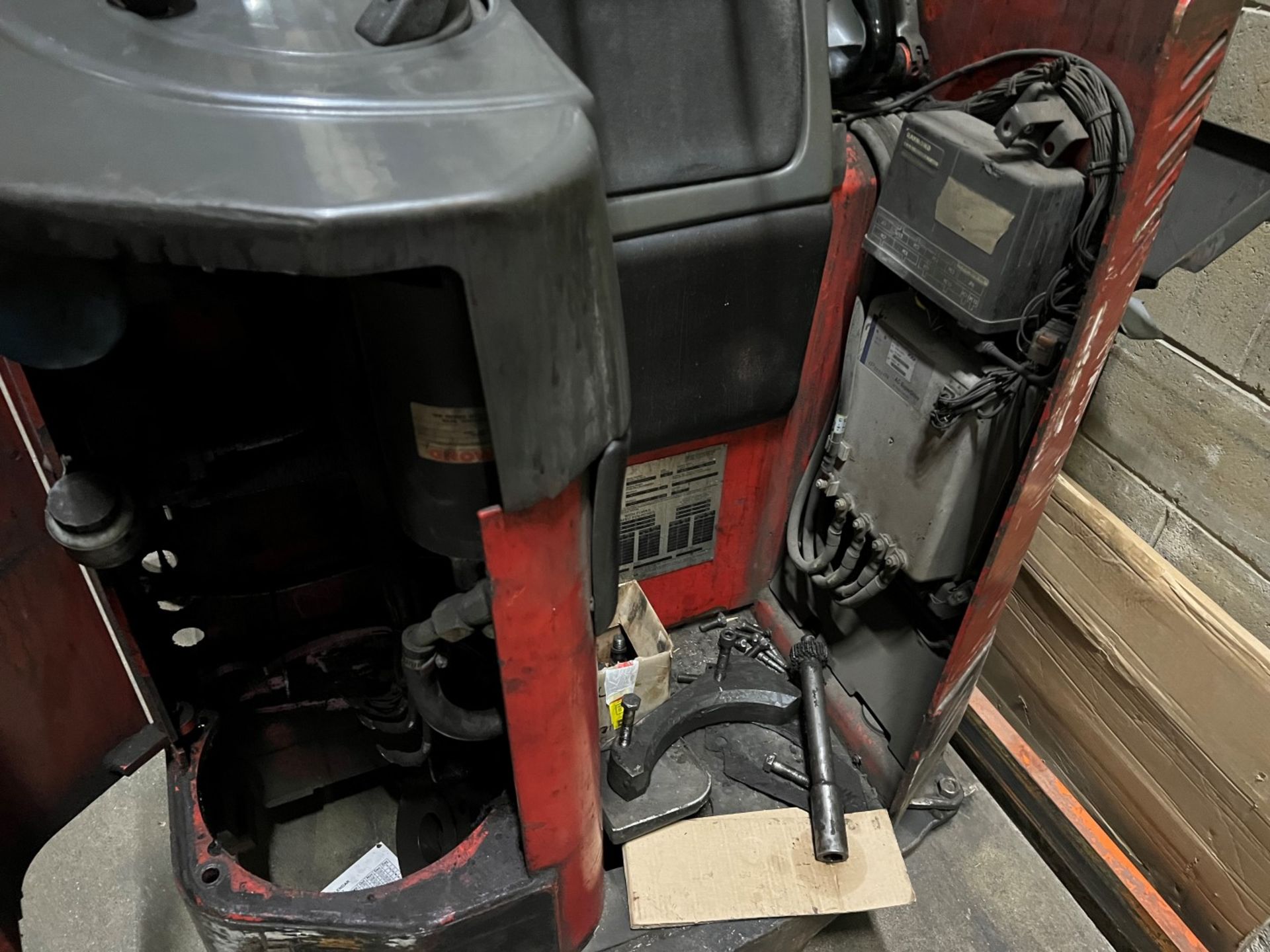 Stand Up Forklift - Image 4 of 4