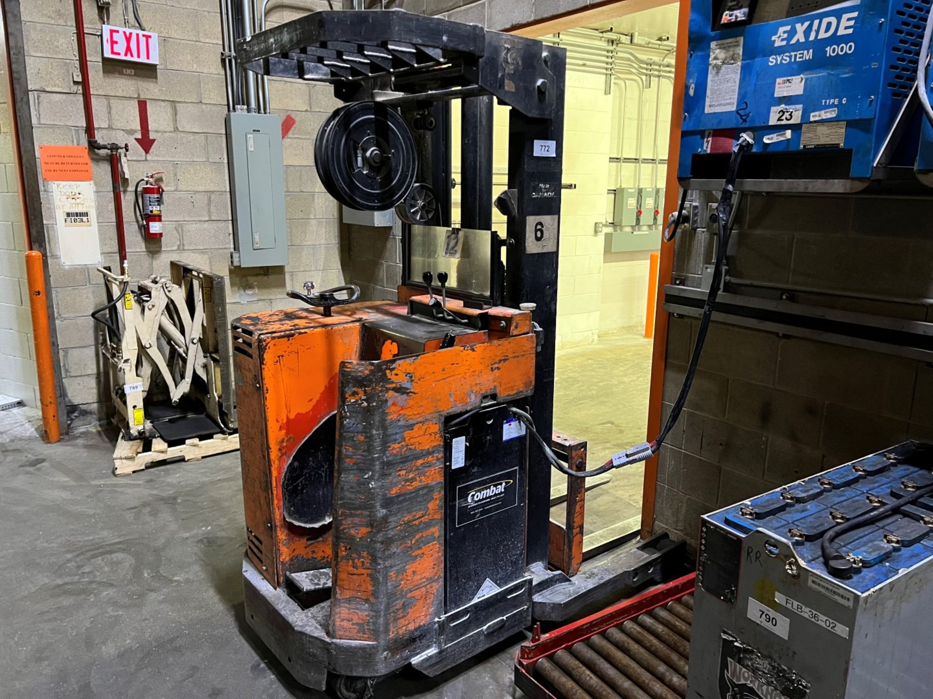 Stand Up Forklift