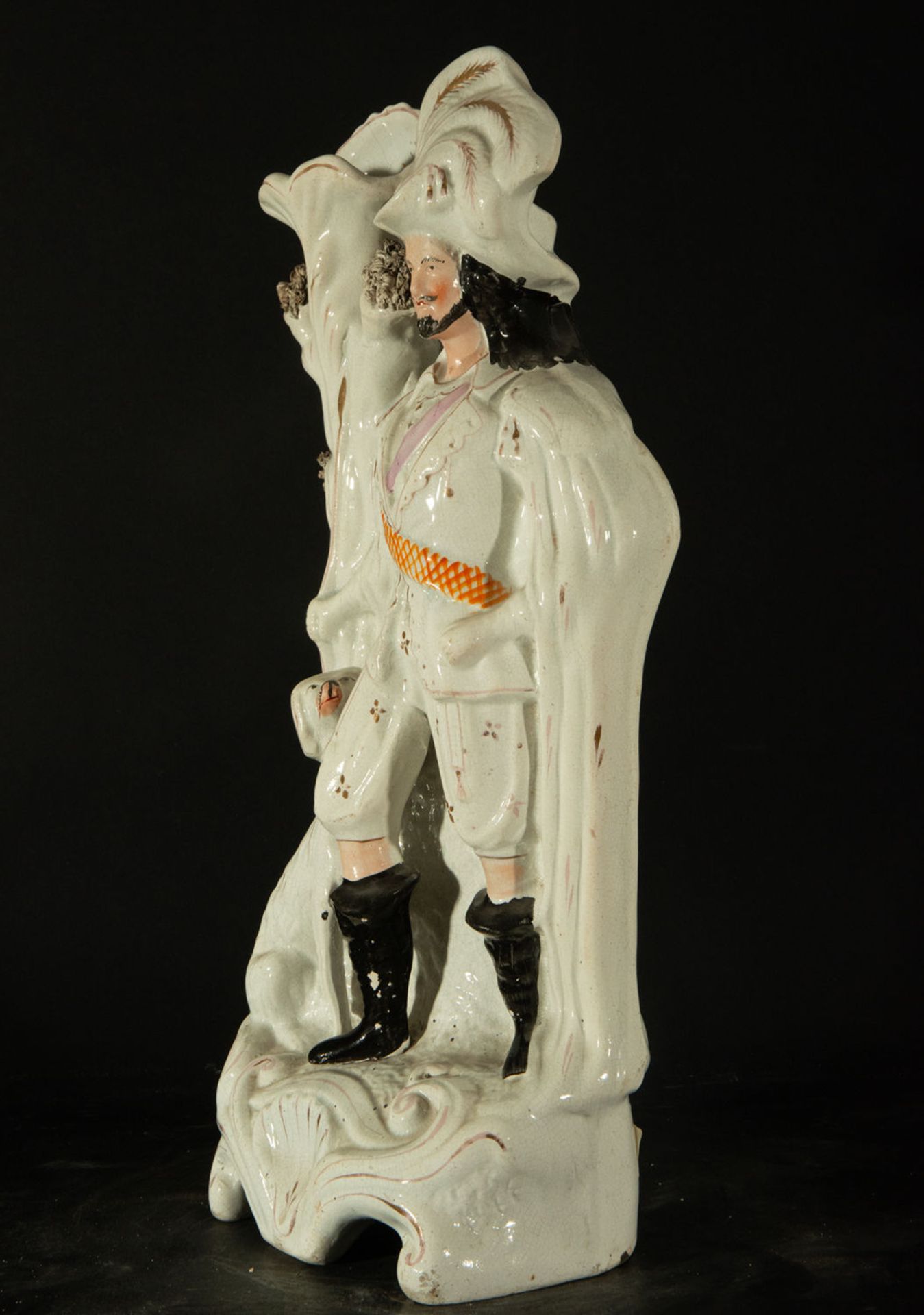 Musketeer in English porcelain, 19th century - Image 2 of 4