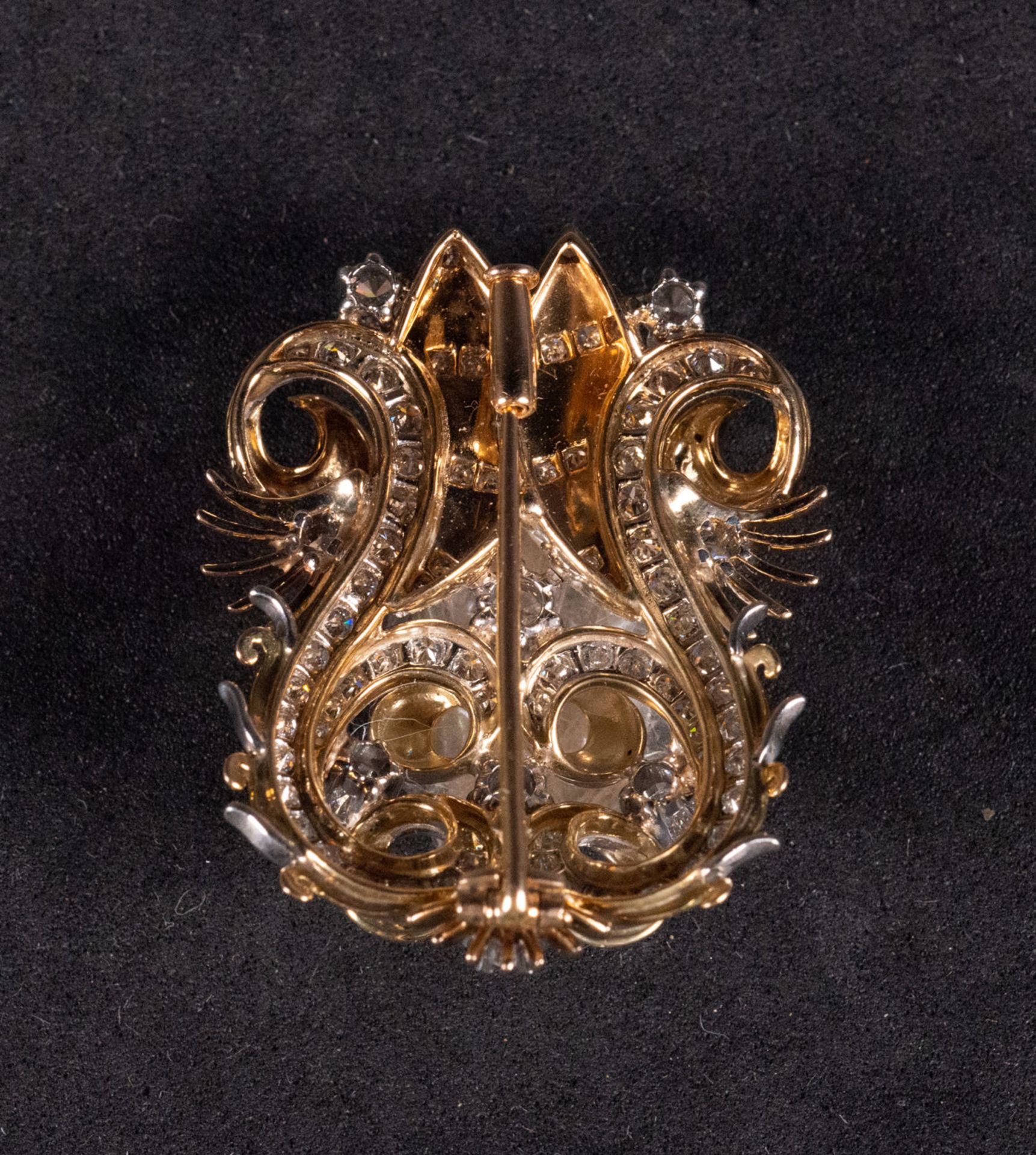 18k yellow gold and 1ct diamond brooch - Image 6 of 6