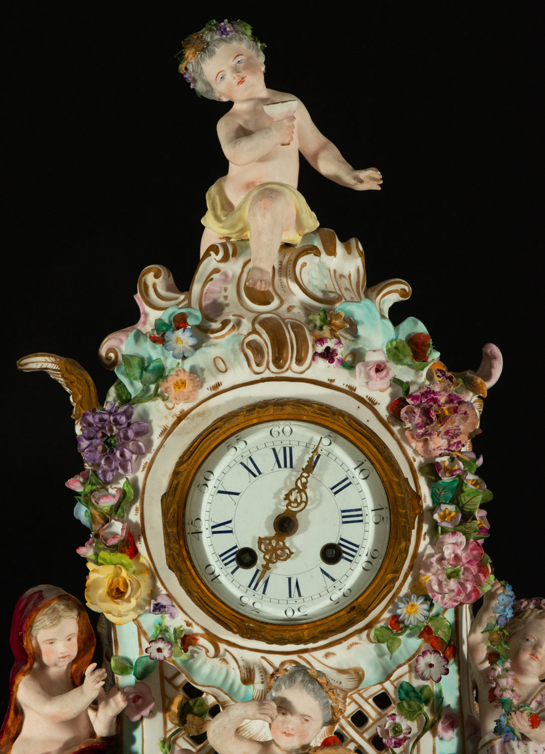 Clock trim and Candelabra in Meissen porcelain with Cherub motifs, 19th century - Image 3 of 16
