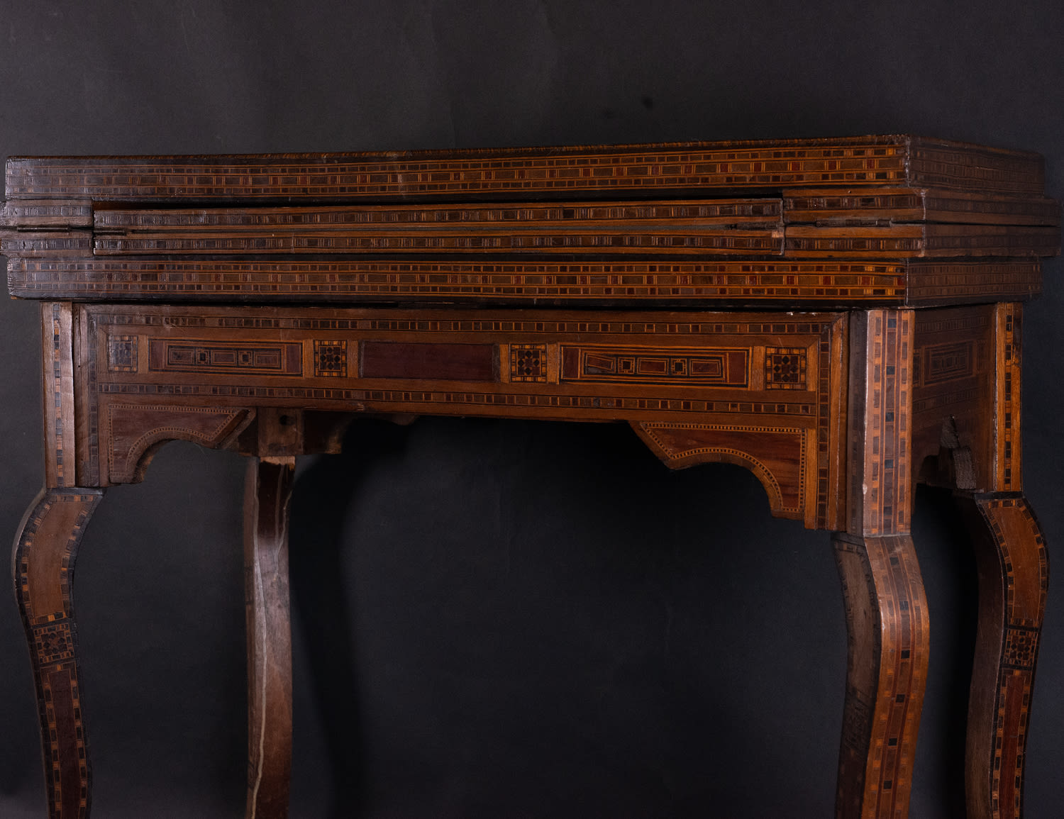 Important Games Table from Granada in Wood and Mother of Pearl Inlay, 19th century - Image 11 of 15