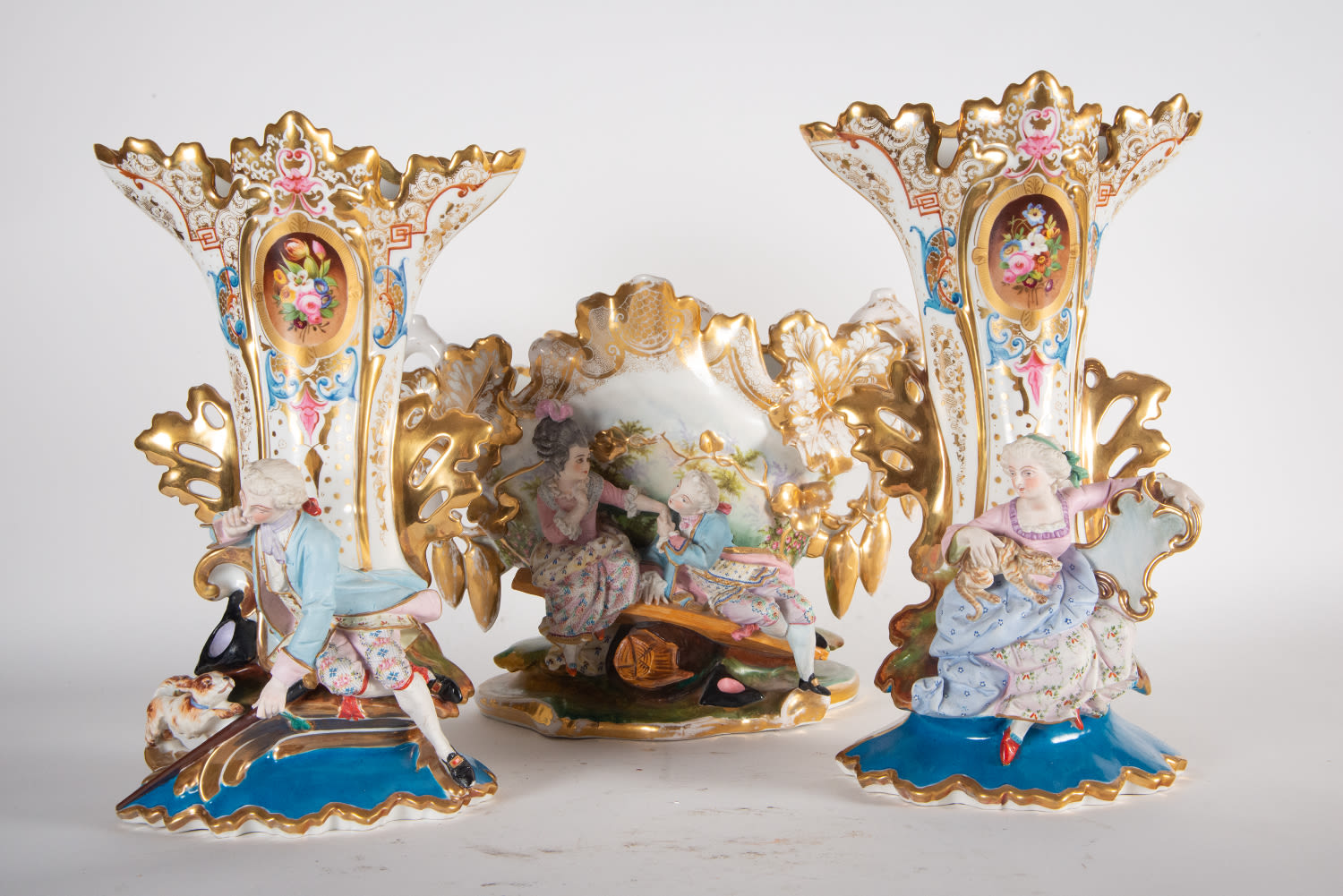 Three-piece trim in German porcelain, 19th century