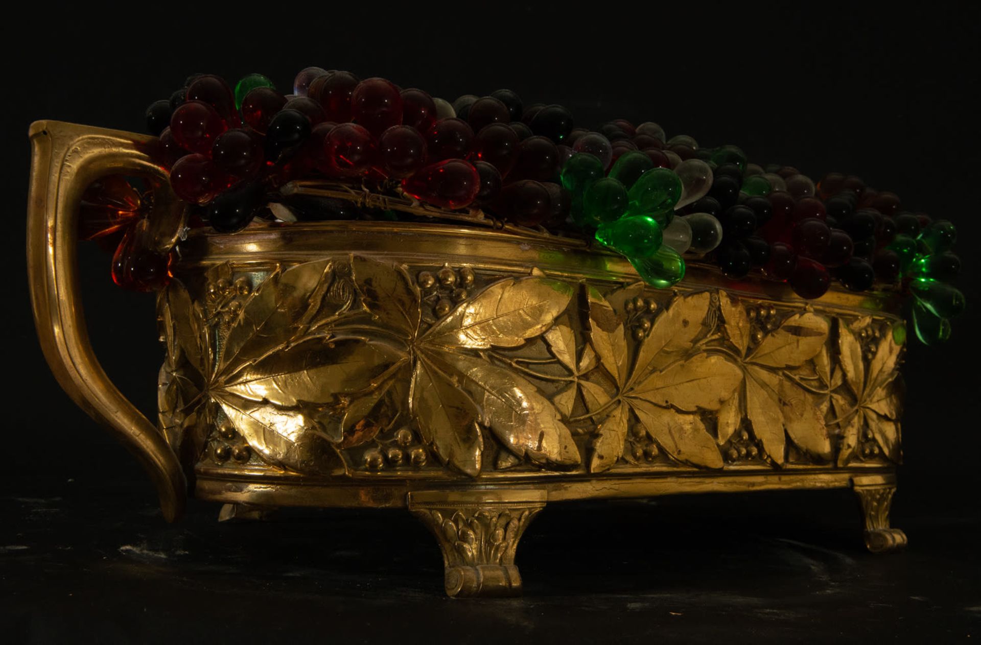 Brass center and polychrome glass grapes, 19th century - Bild 3 aus 5