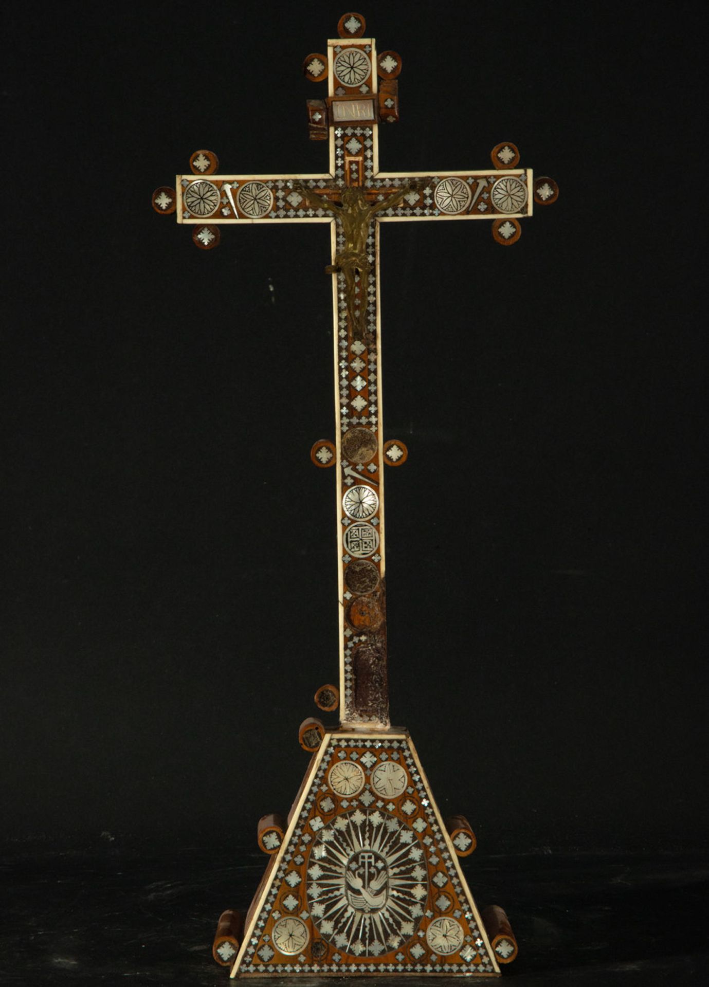 Jerusalem Cross in Rosewood and Mother of Pearl Inlays, 19th Century