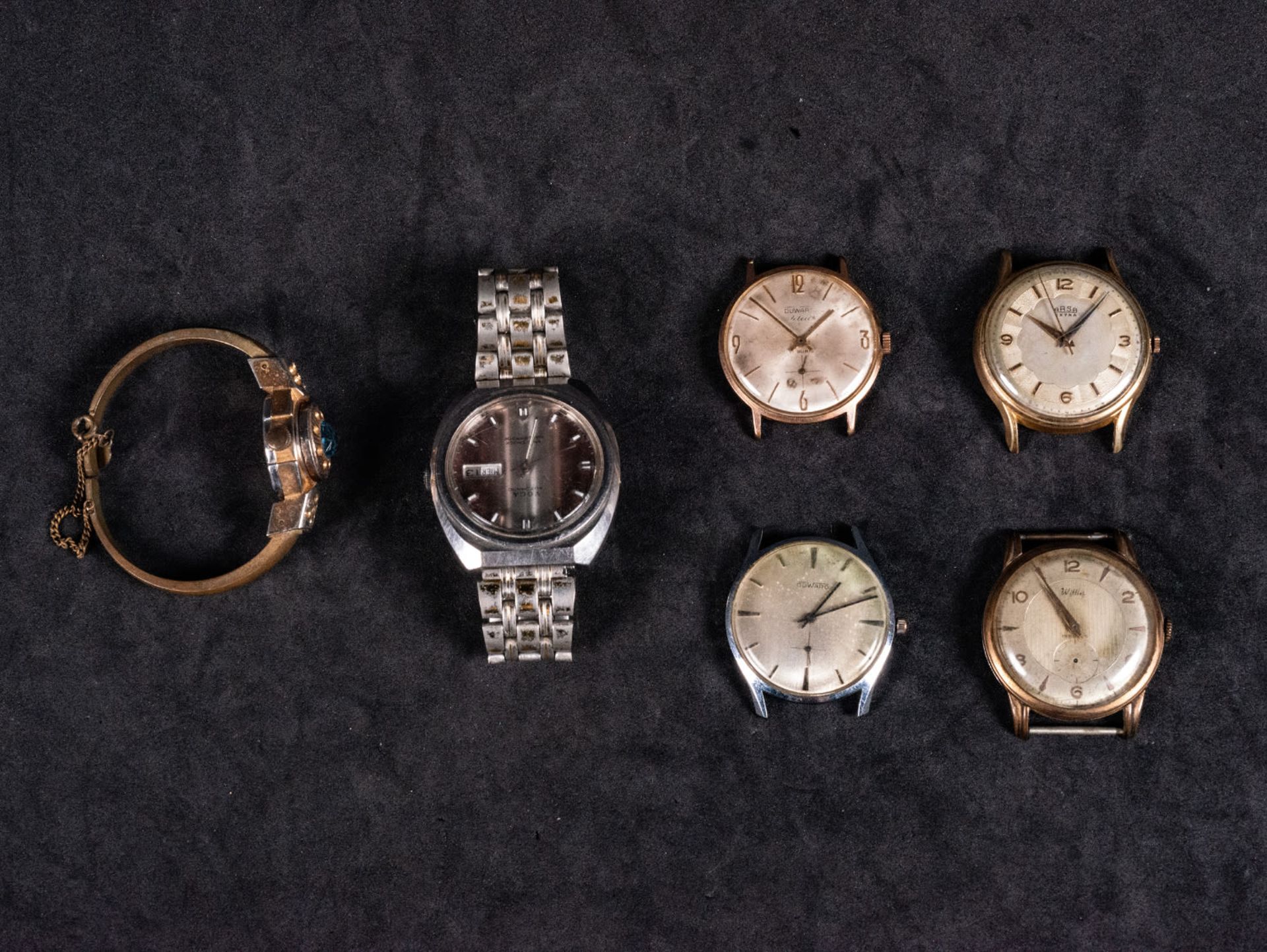 Lot of 6 vintage watches 20th century