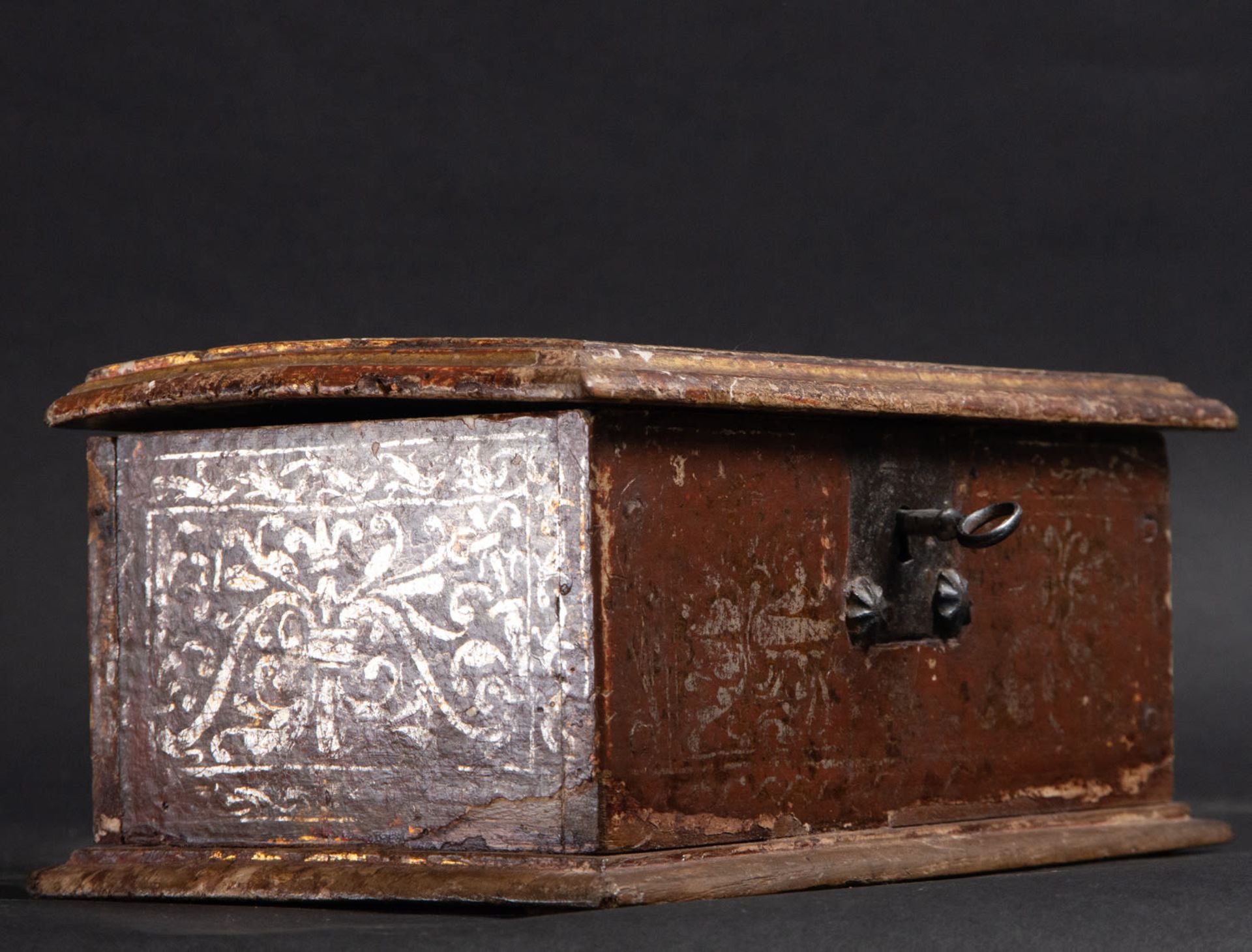 Plateresque sacristy box, 16th century - Image 4 of 5