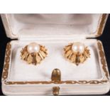 Gold and pearl earrings from the beginning of the 20th century