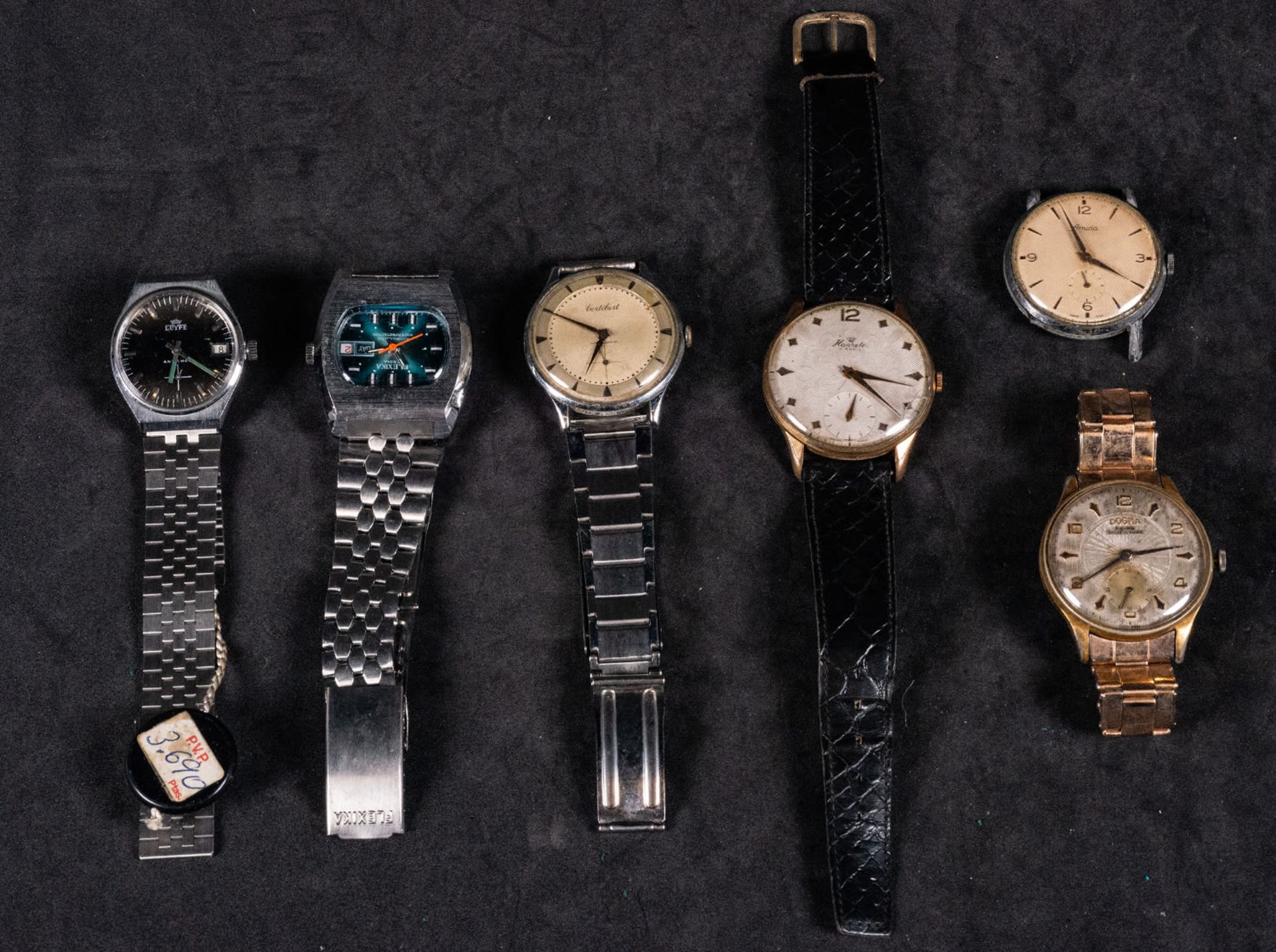 Lot of 6 vintage watches 20th century