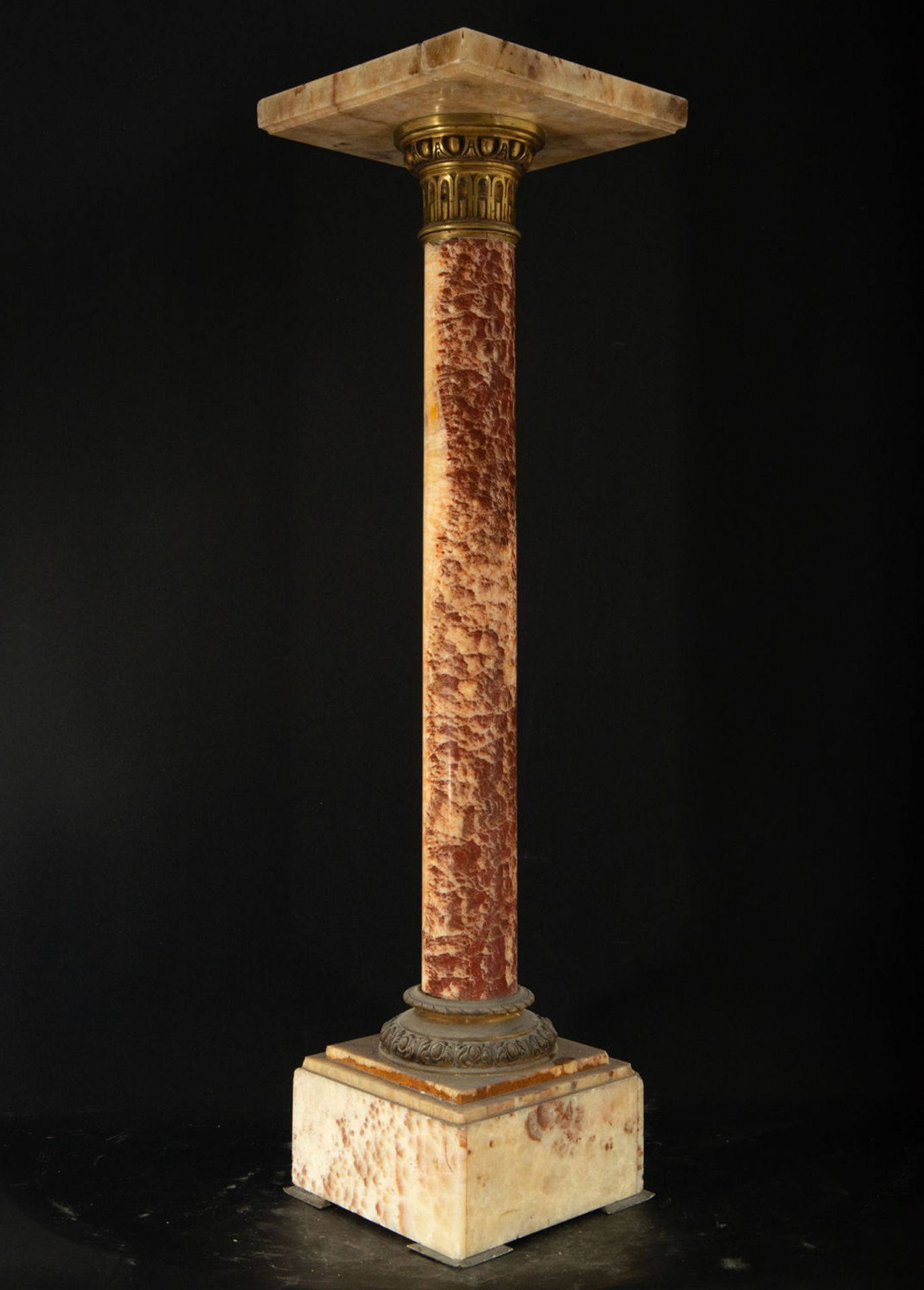 Onyx and gilt bronze base, XIX - XX century - Bild 2 aus 3