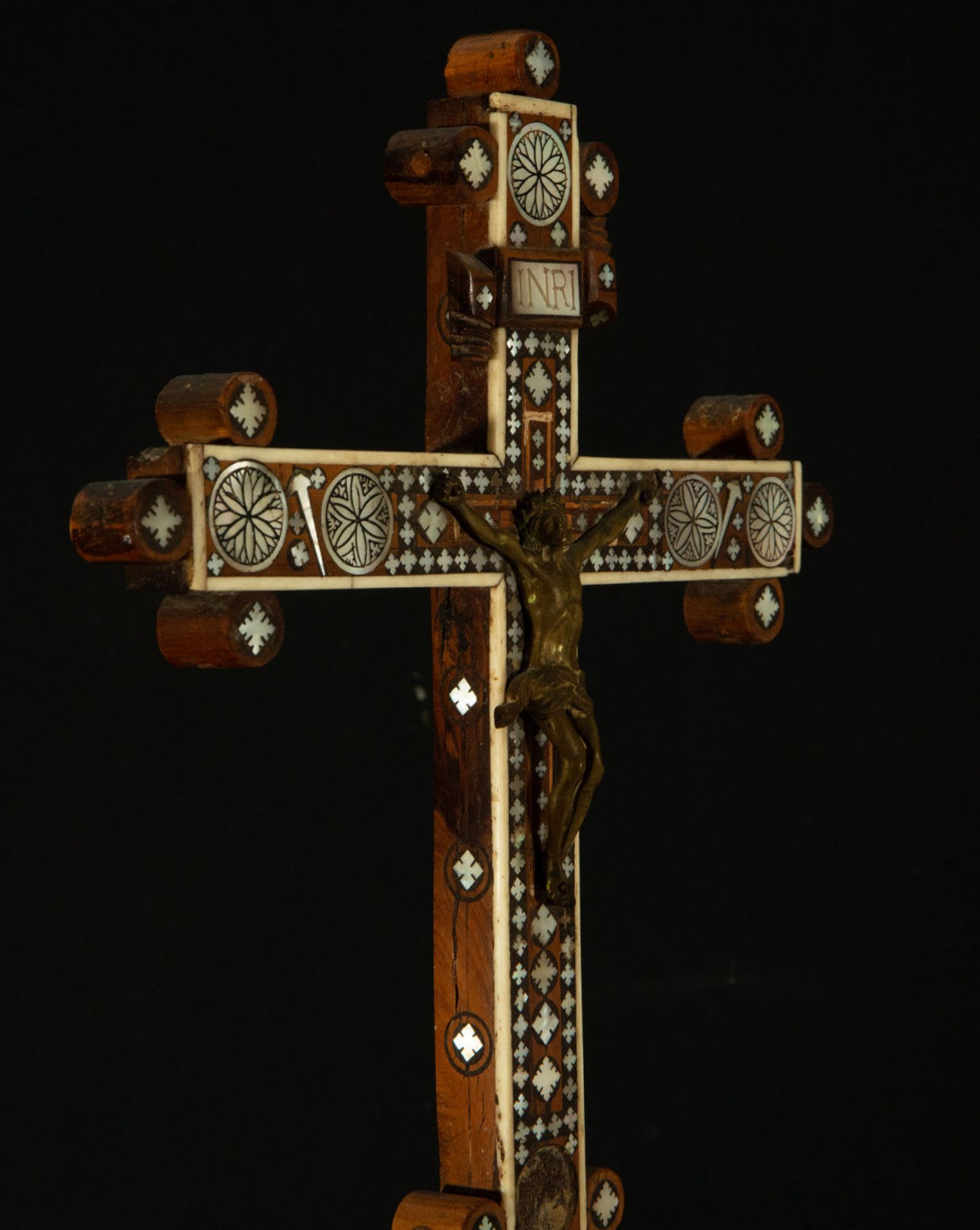 Jerusalem Cross in Rosewood and Mother of Pearl Inlays, 19th Century - Image 5 of 6