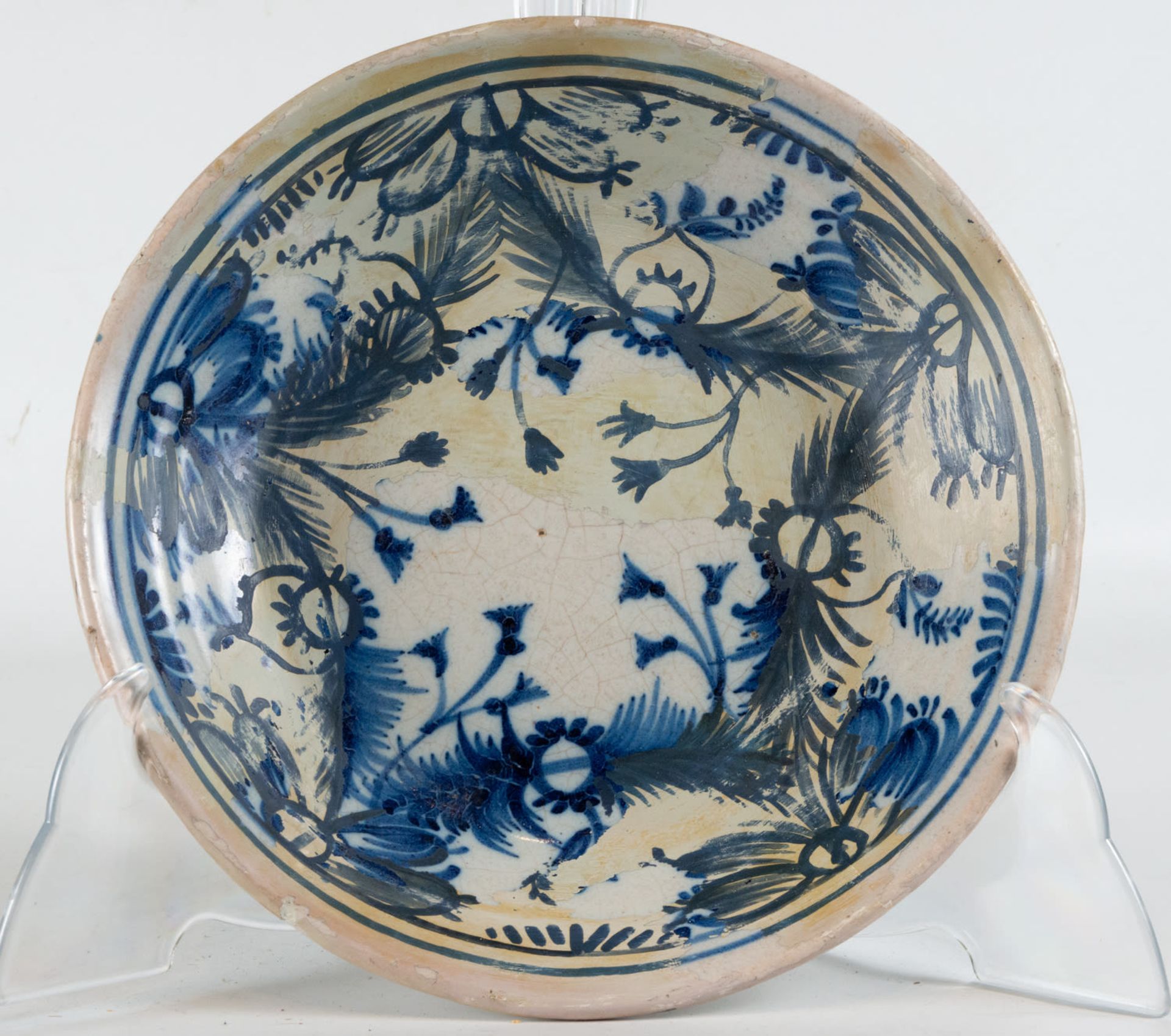 Ceramic plate from Manises, 19th century