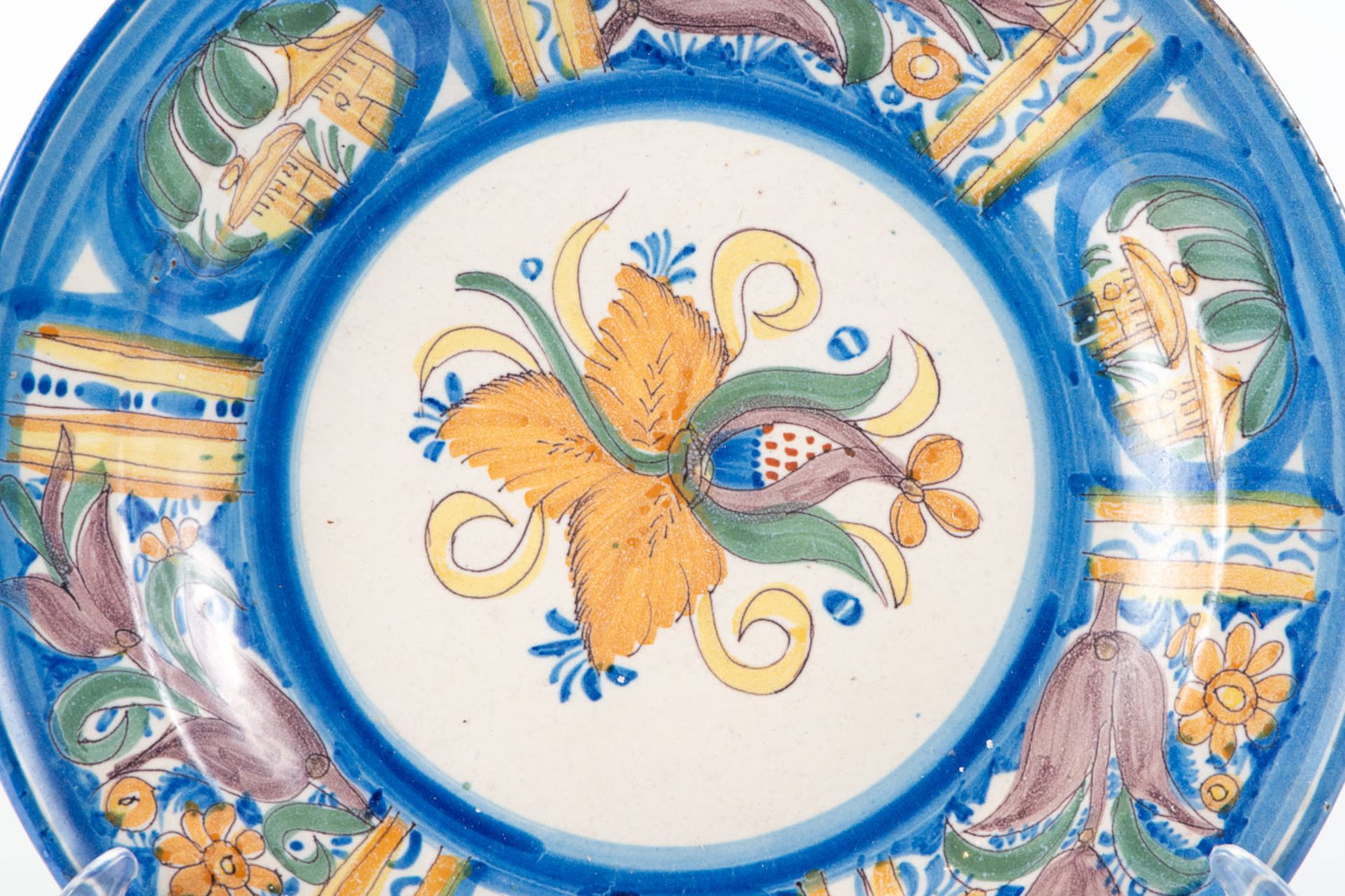 Ceramic plate from Manises, 19th century - Bild 2 aus 4