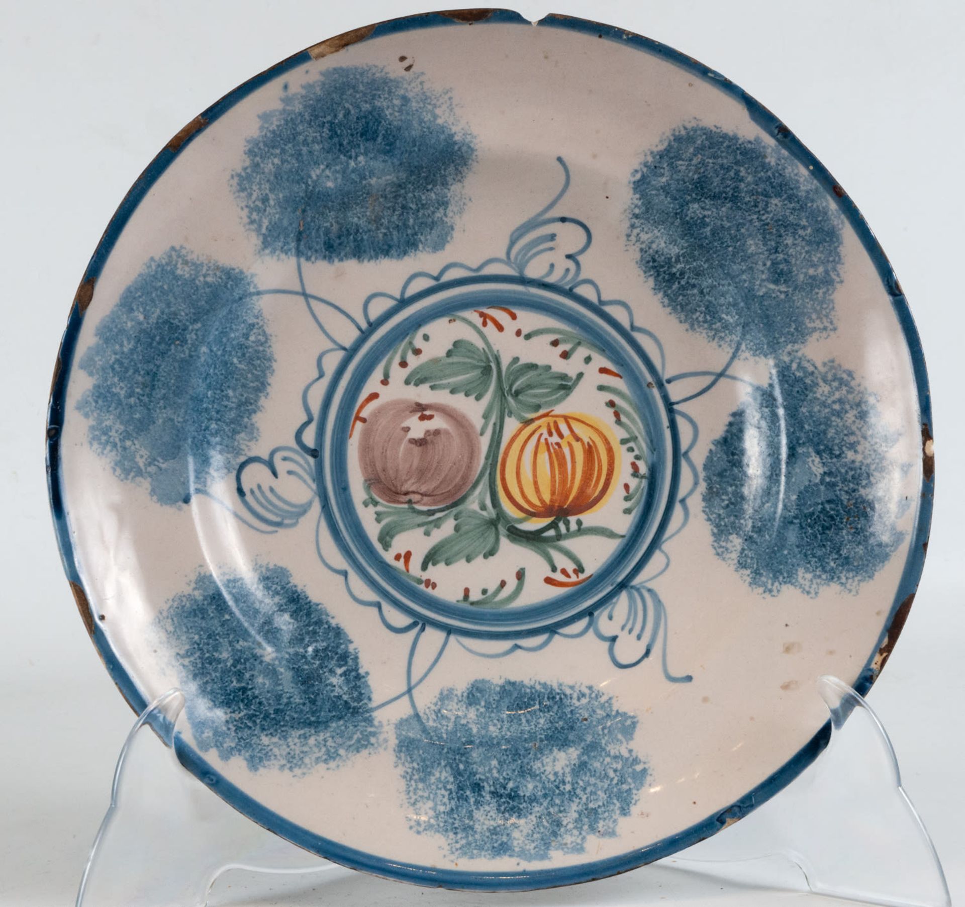 Ceramic plate from Manises, 19th century