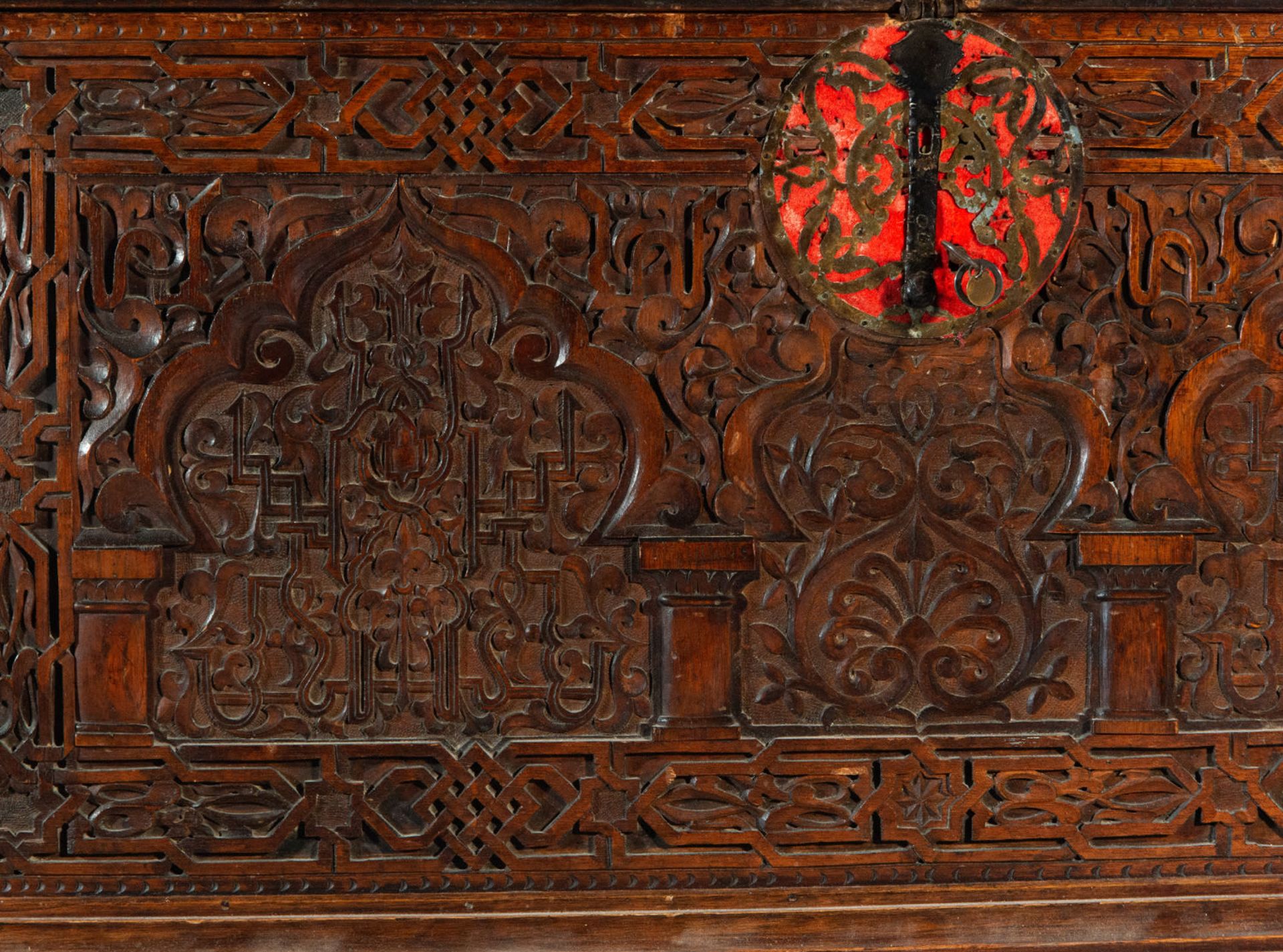 Nasrid style chest in cedar wood, Granada, 17th - 18th centuries - Image 4 of 12